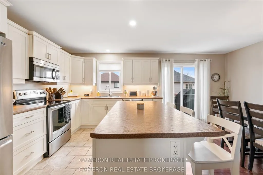 Photo 8 of 3247 Northdale Drive, Cornwall — HOMEH