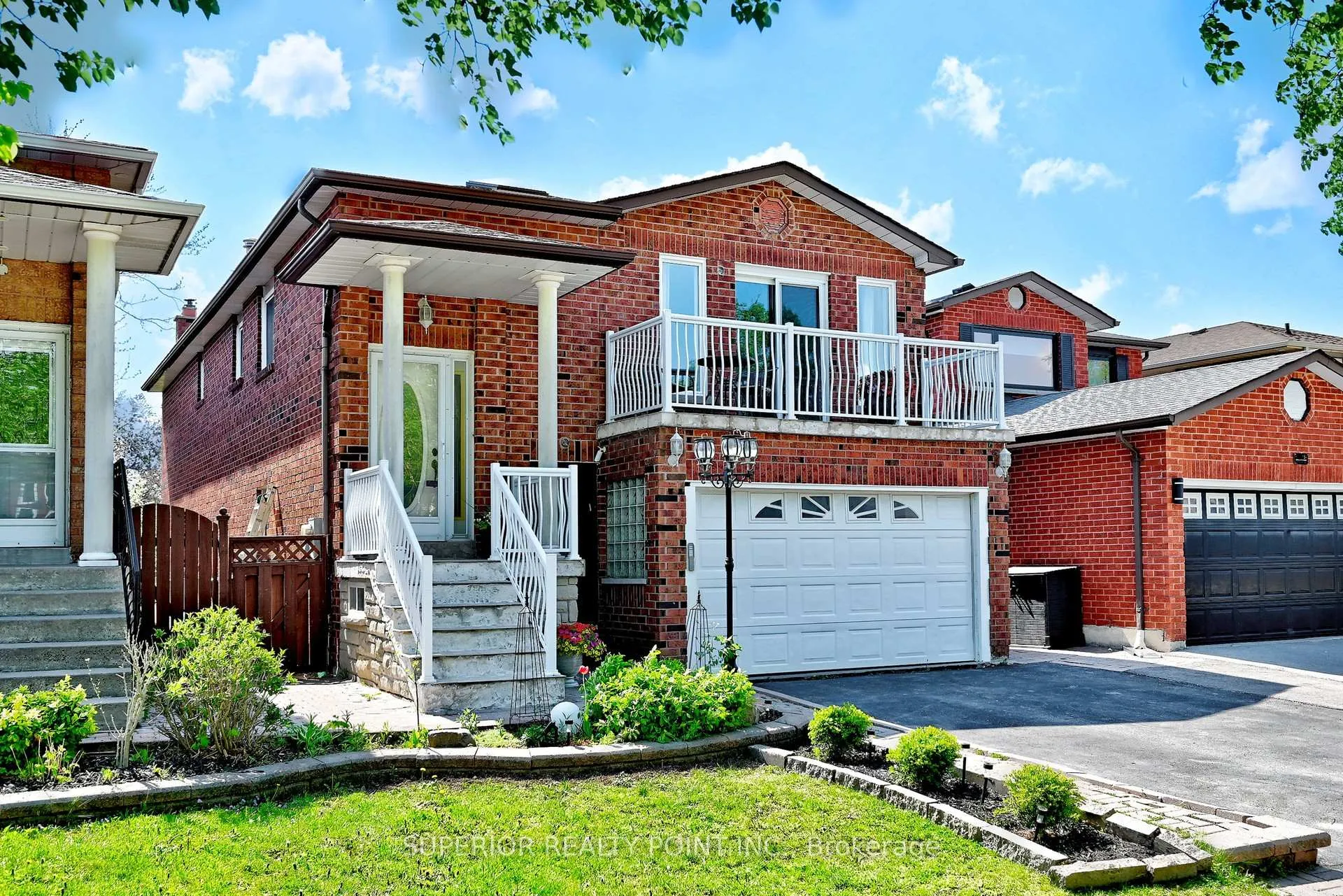 Photo 2 of 150 Mathewson Street N, Vaughan, Maple — HOMEH