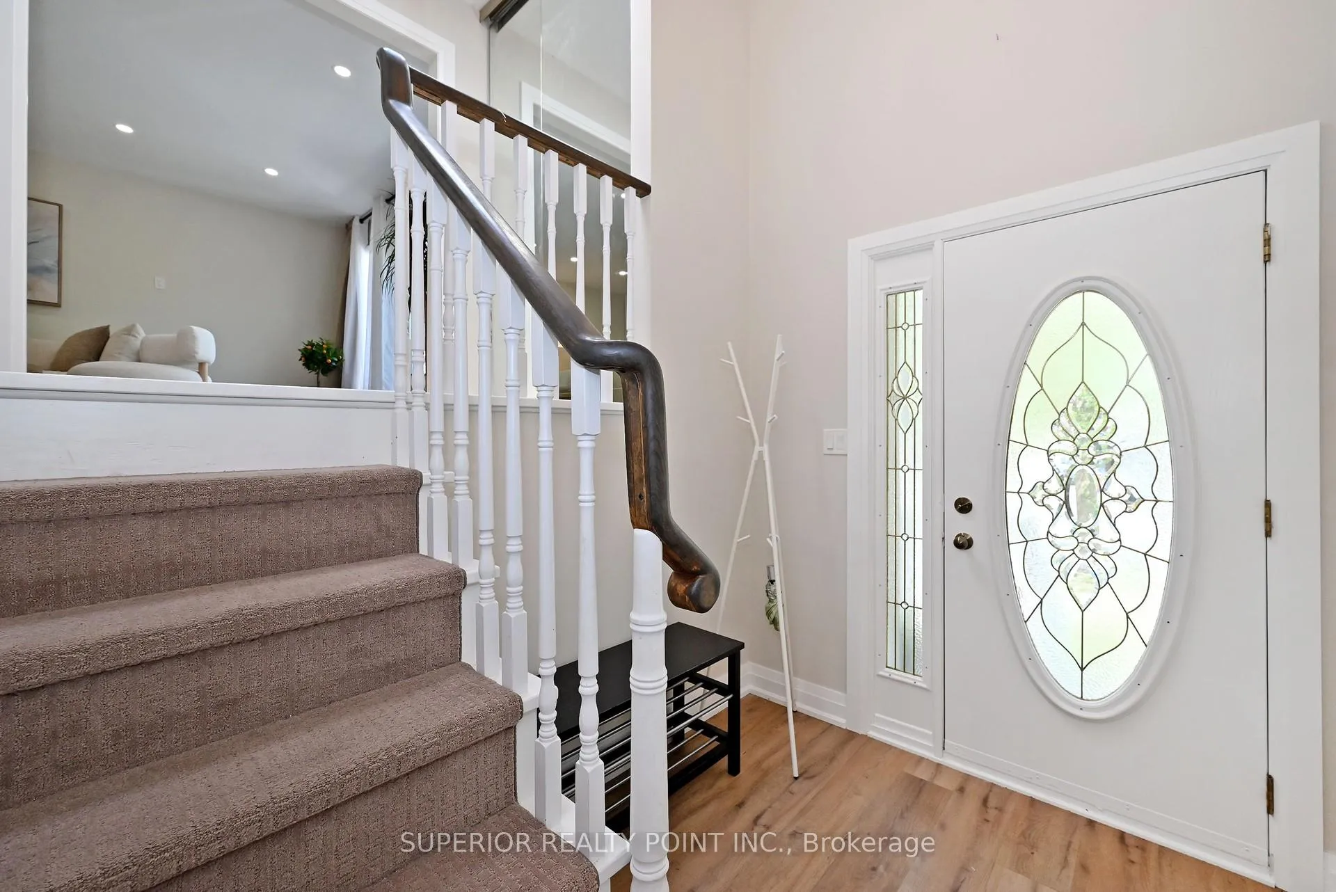 Photo 3 of 150 Mathewson Street N, Vaughan, Maple — HOMEH