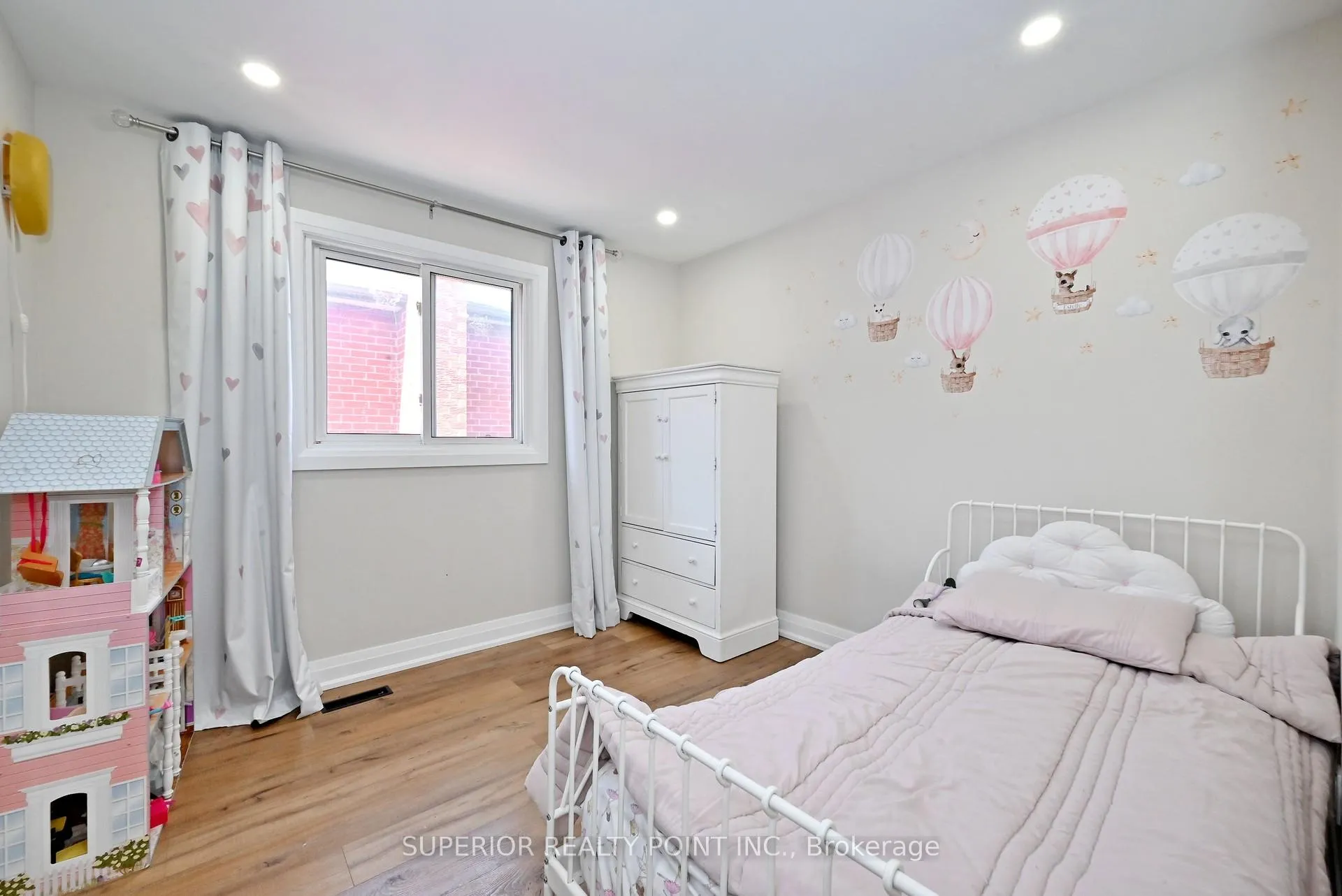 Photo 17 of 150 Mathewson Street N, Vaughan, Maple — HOMEH