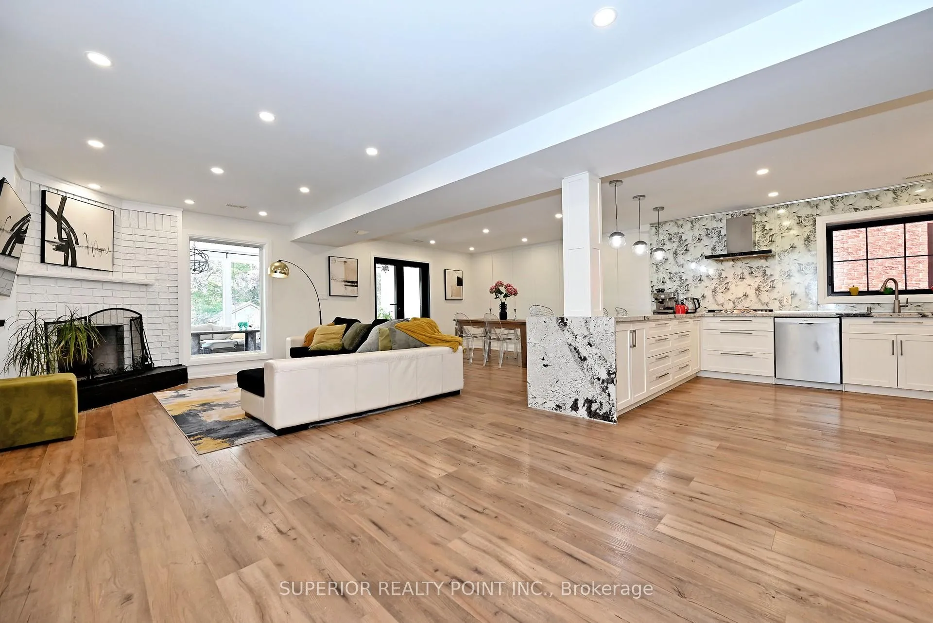 Photo 23 of 150 Mathewson Street N, Vaughan, Maple — HOMEH