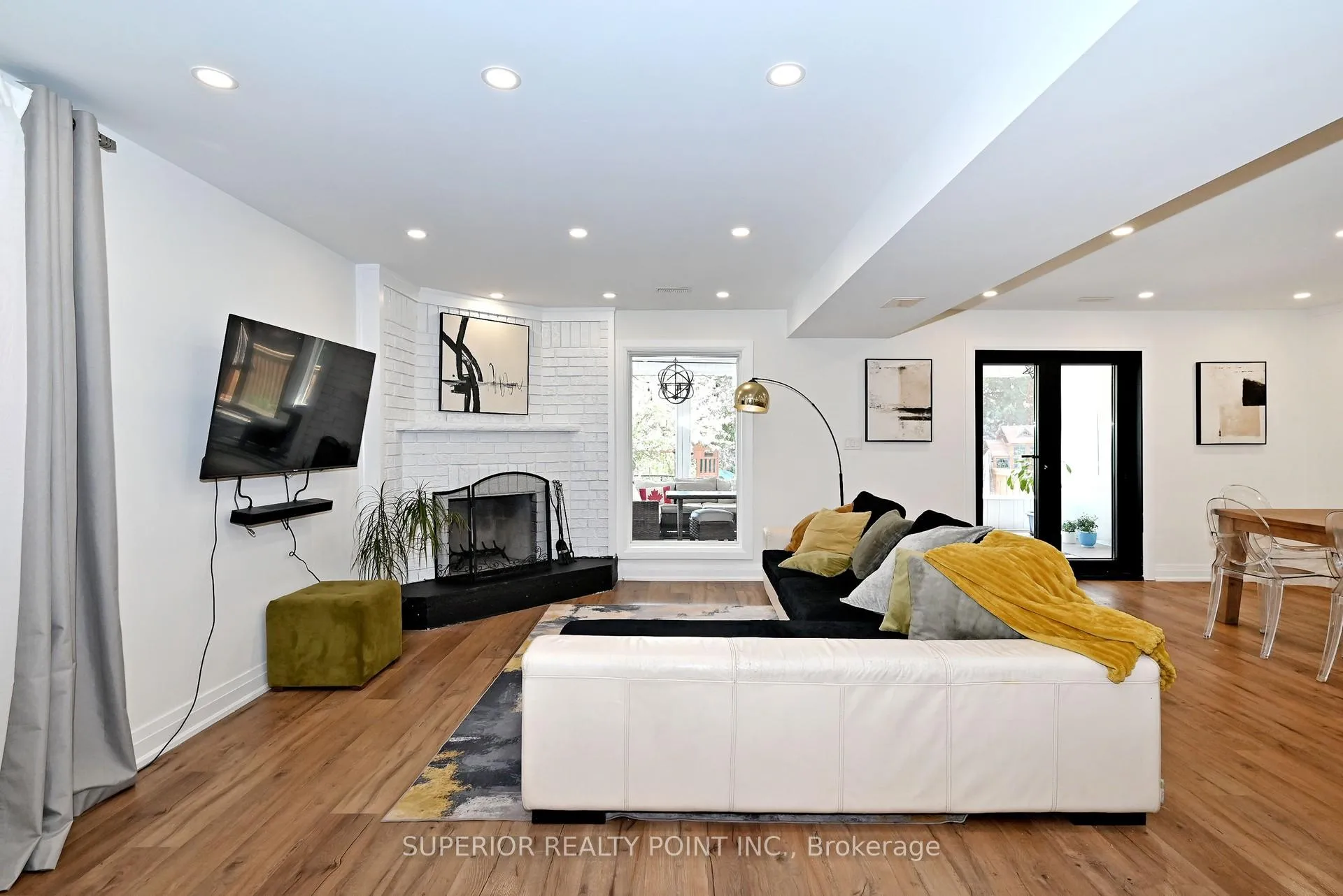 Photo 24 of 150 Mathewson Street N, Vaughan, Maple — HOMEH