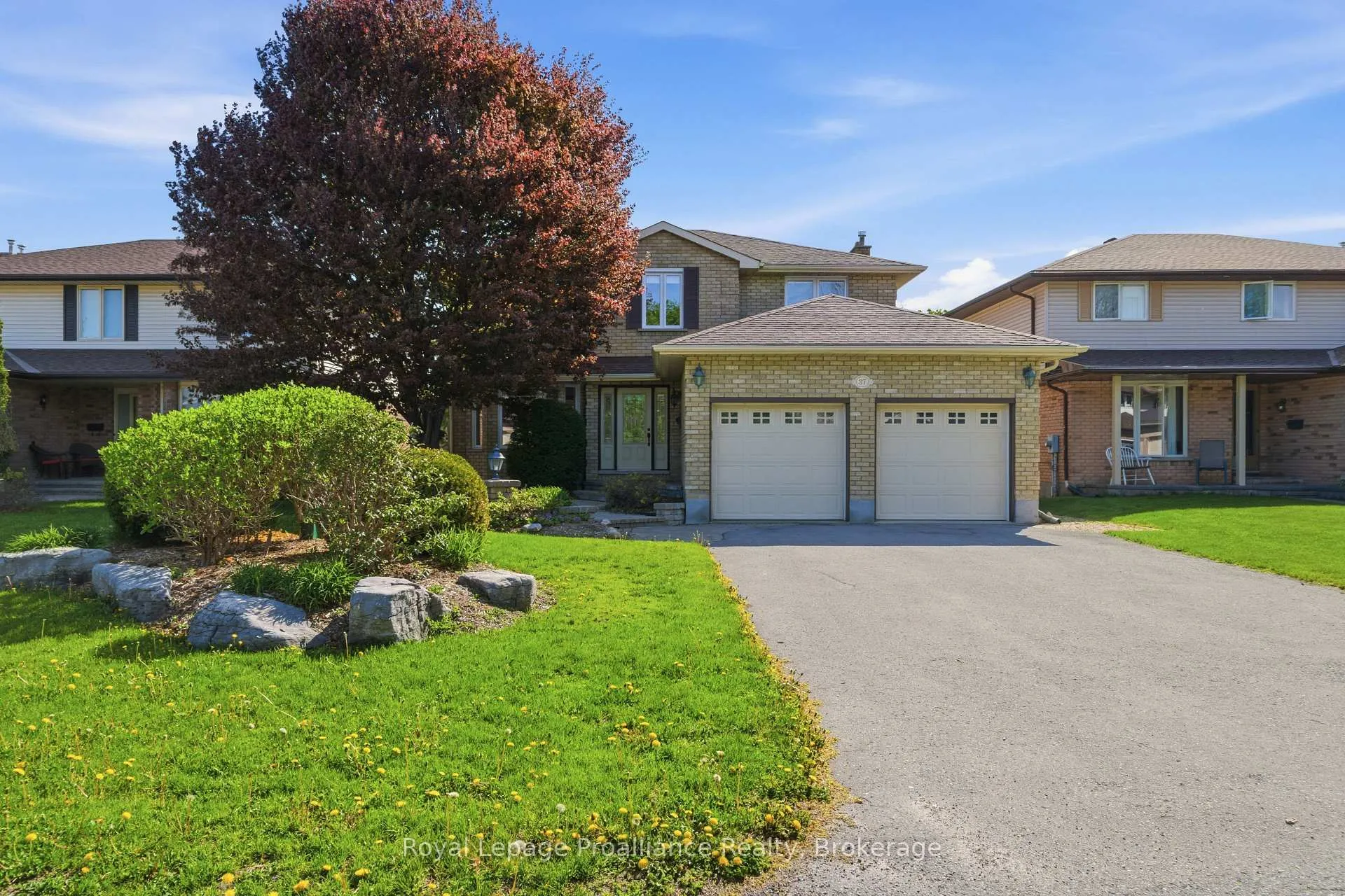 Photo 1 of 37 Dungannon Drive, Belleville, Belleville Ward — HOMEH