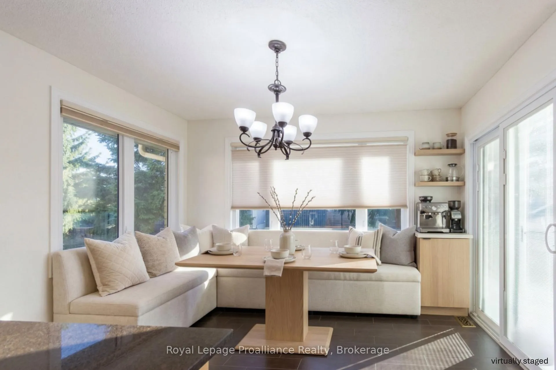 Photo 13 of 37 Dungannon Drive, Belleville, Belleville Ward — HOMEH
