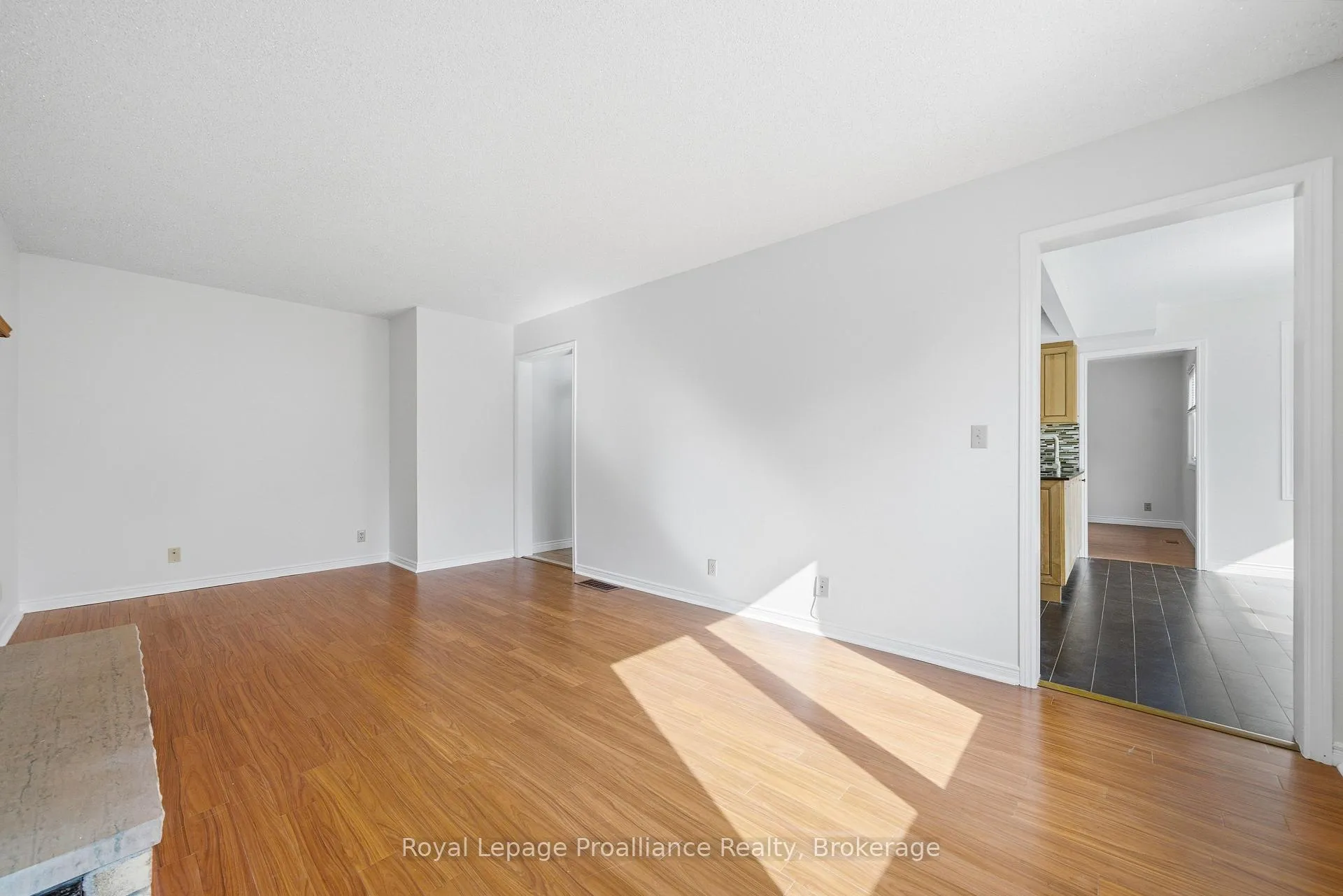 Photo 19 of 37 Dungannon Drive, Belleville, Belleville Ward — HOMEH