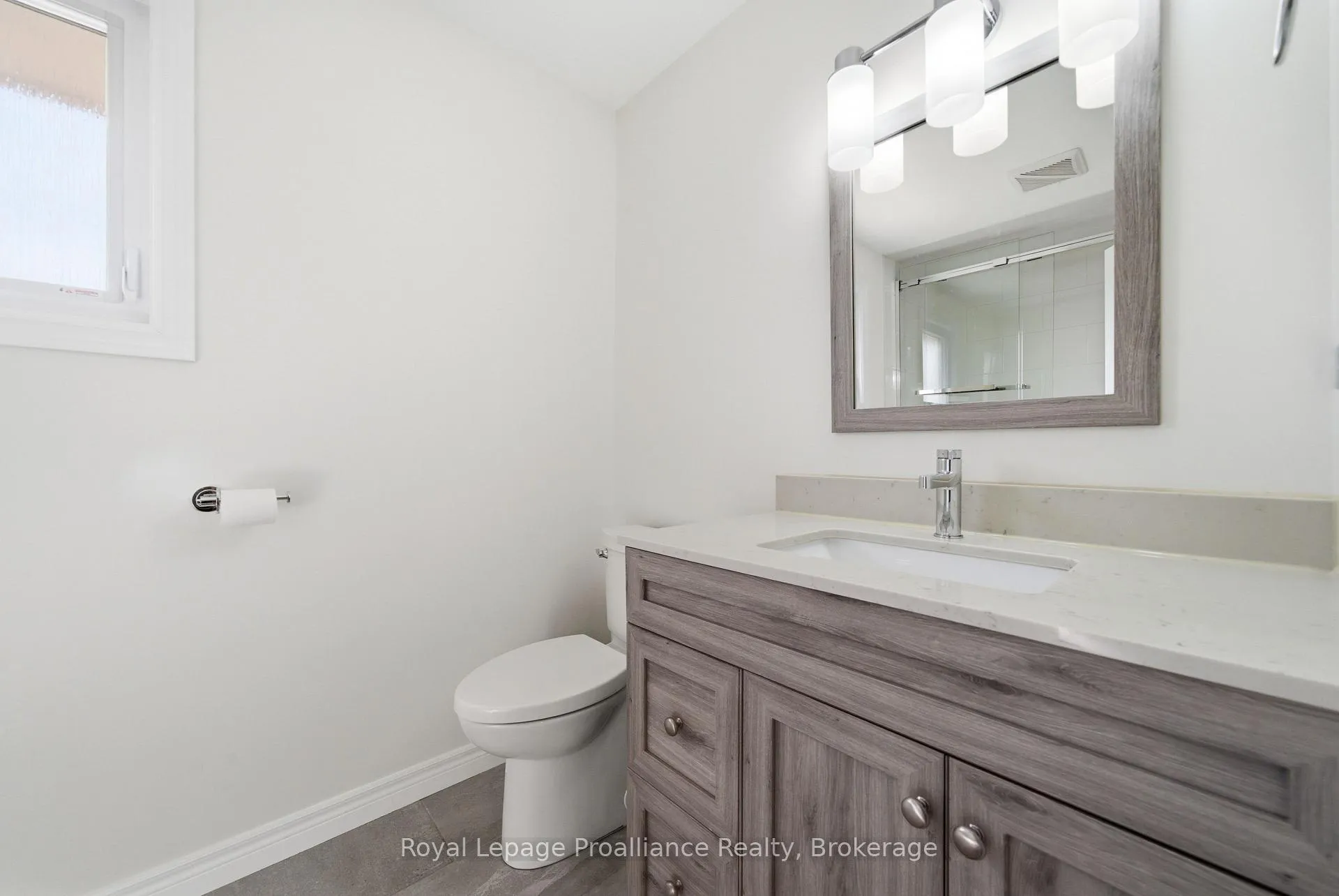 Photo 29 of 37 Dungannon Drive, Belleville, Belleville Ward — HOMEH