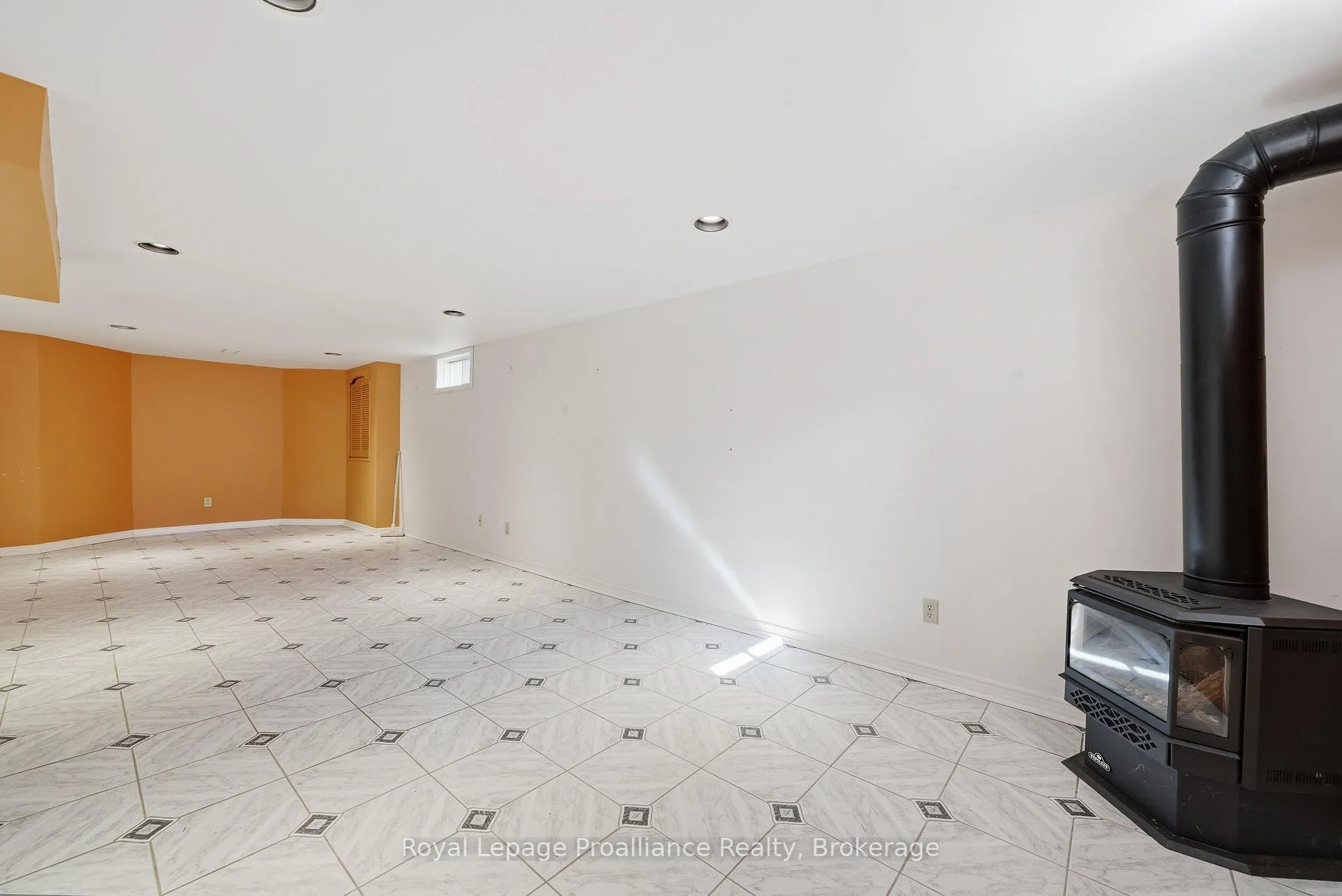 Photo 37 of 37 Dungannon Drive, Belleville, Belleville Ward — HOMEH