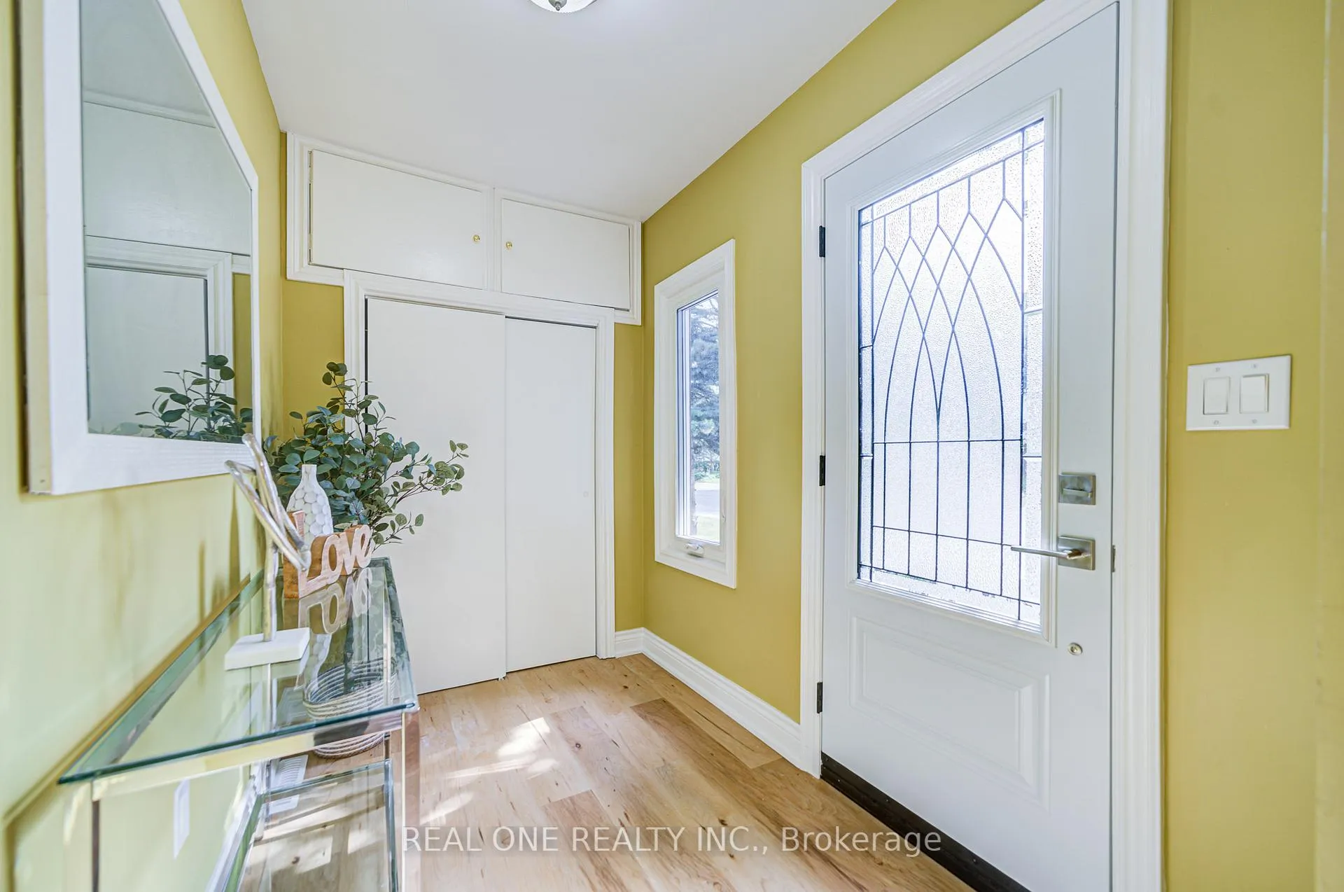 Photo 3 of 4052 St James Avenue, Niagara Falls, Morrison — HOMEH