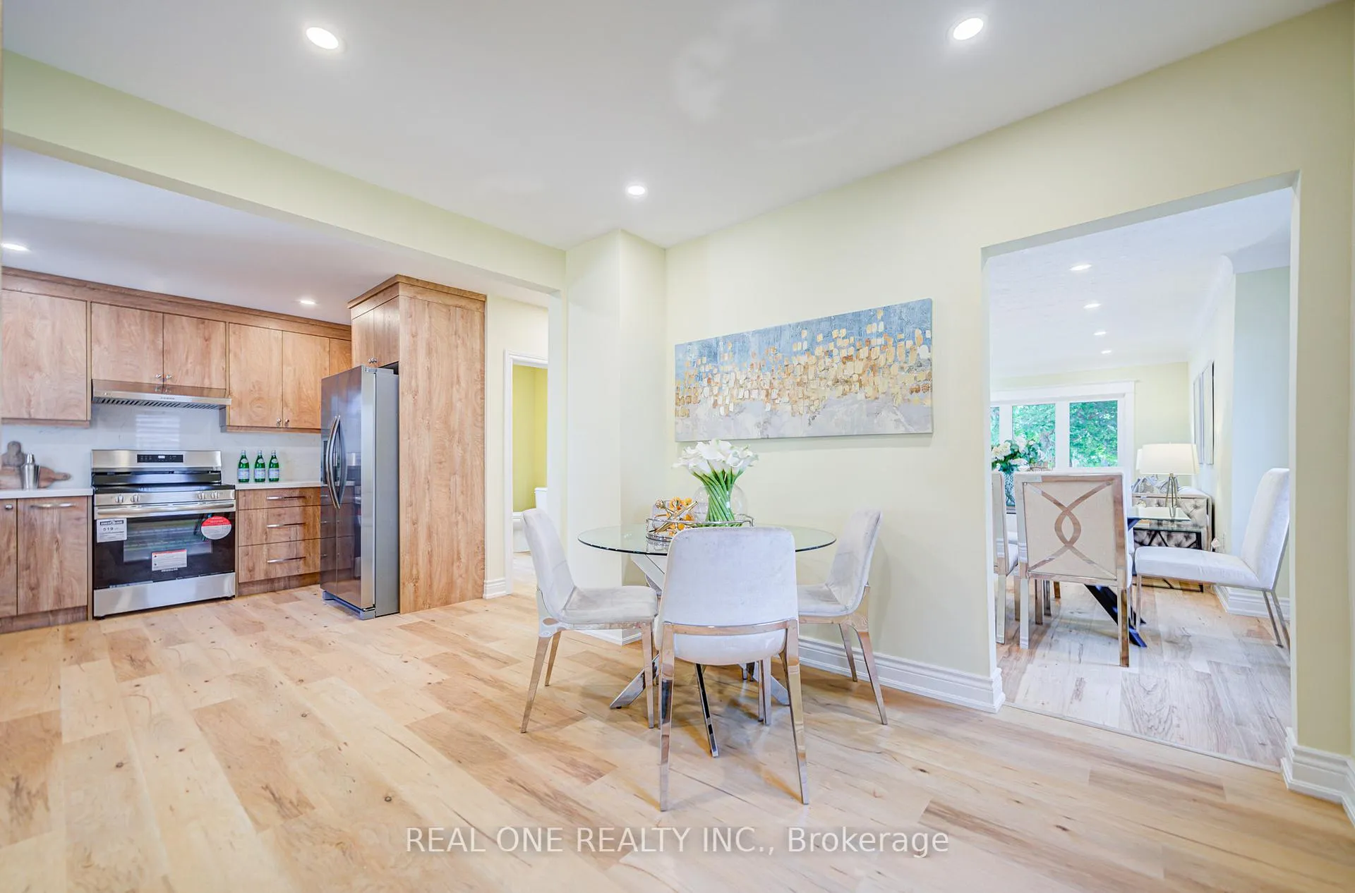 Photo 9 of 4052 St James Avenue, Niagara Falls, Morrison — HOMEH