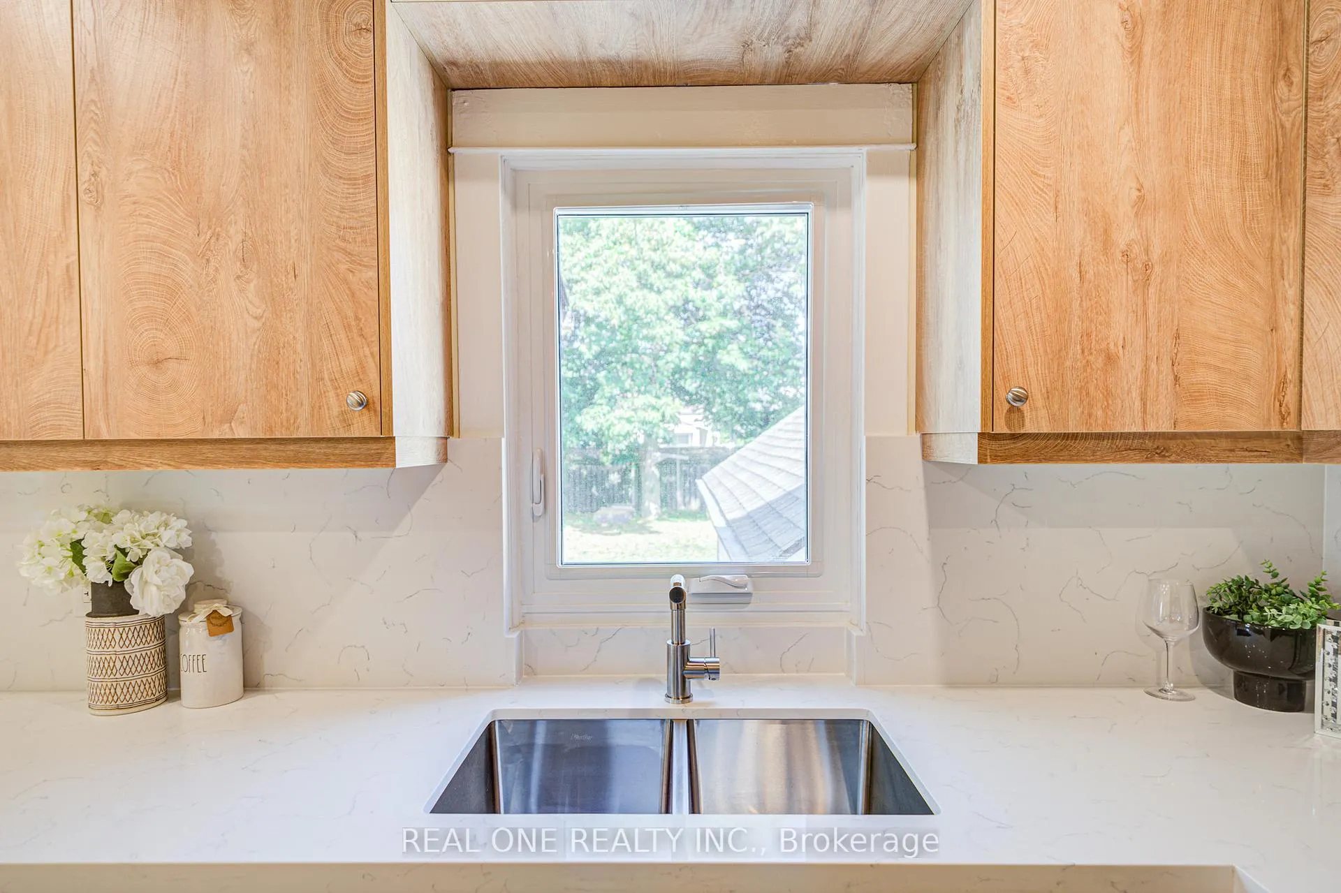 Photo 13 of 4052 St James Avenue, Niagara Falls, Morrison — HOMEH
