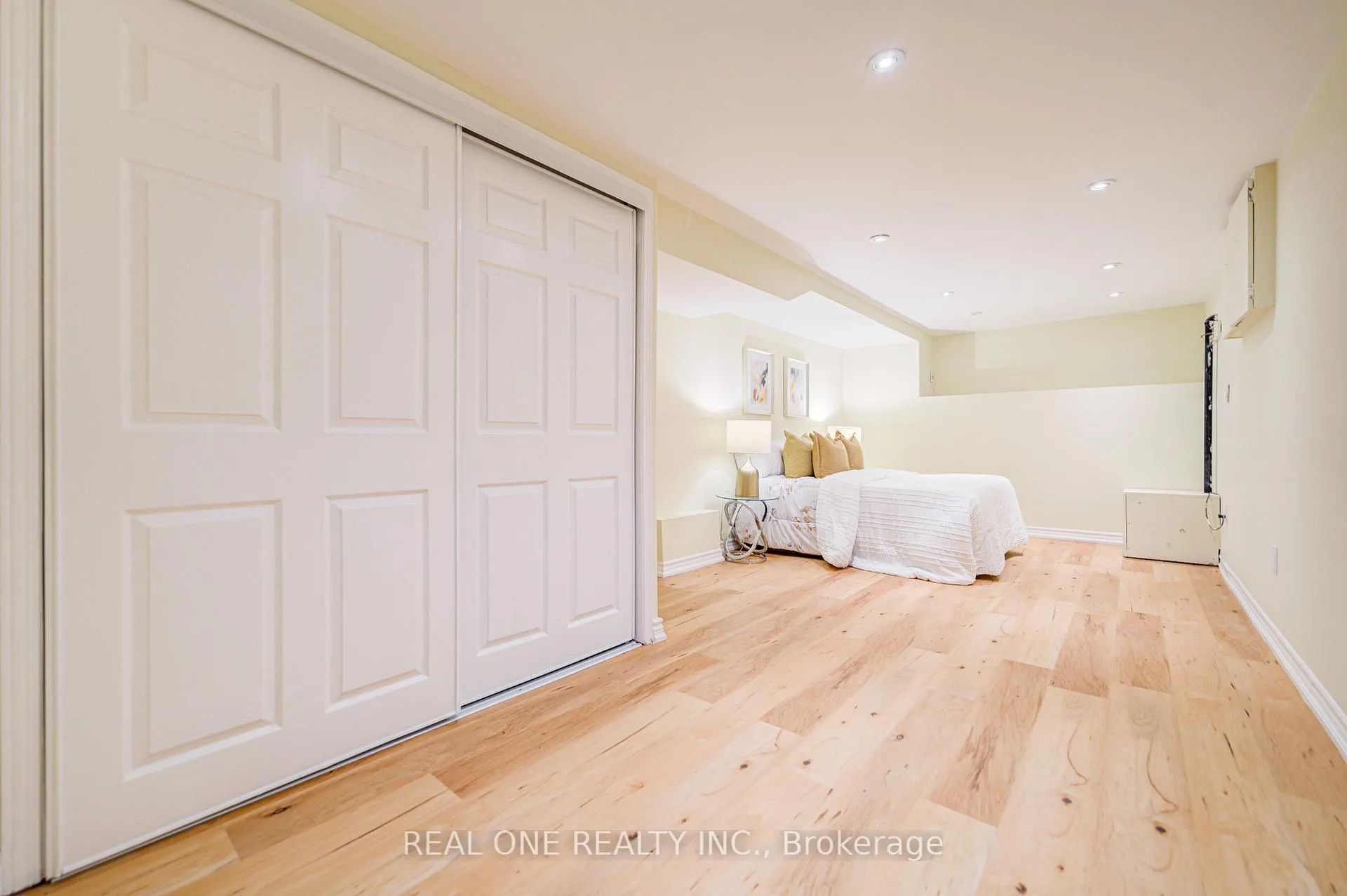 Photo 38 of 4052 St James Avenue, Niagara Falls, Morrison — HOMEH