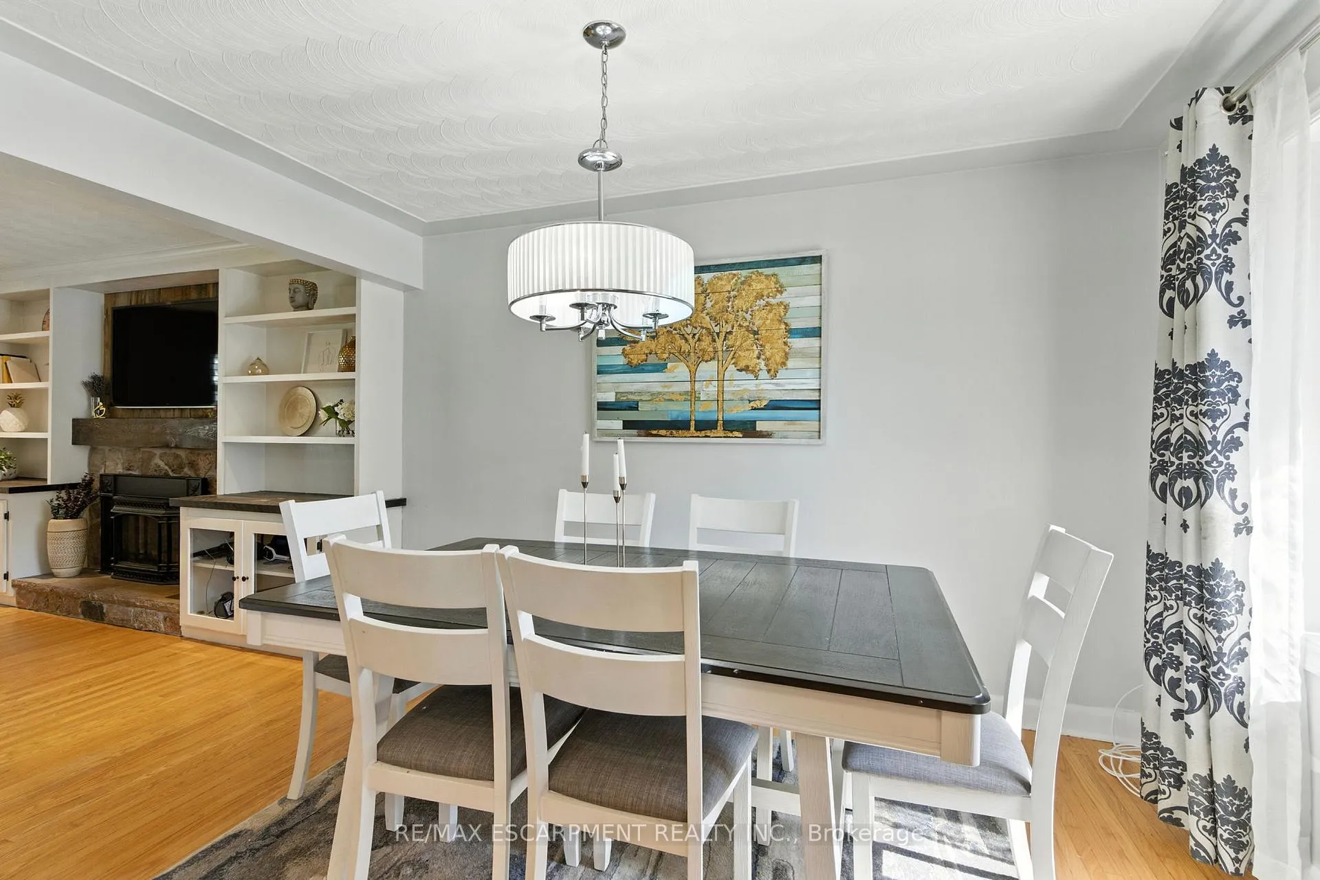 Photo 7 of 2224 Ghent Avenue, Burlington, Brant — HOMEH