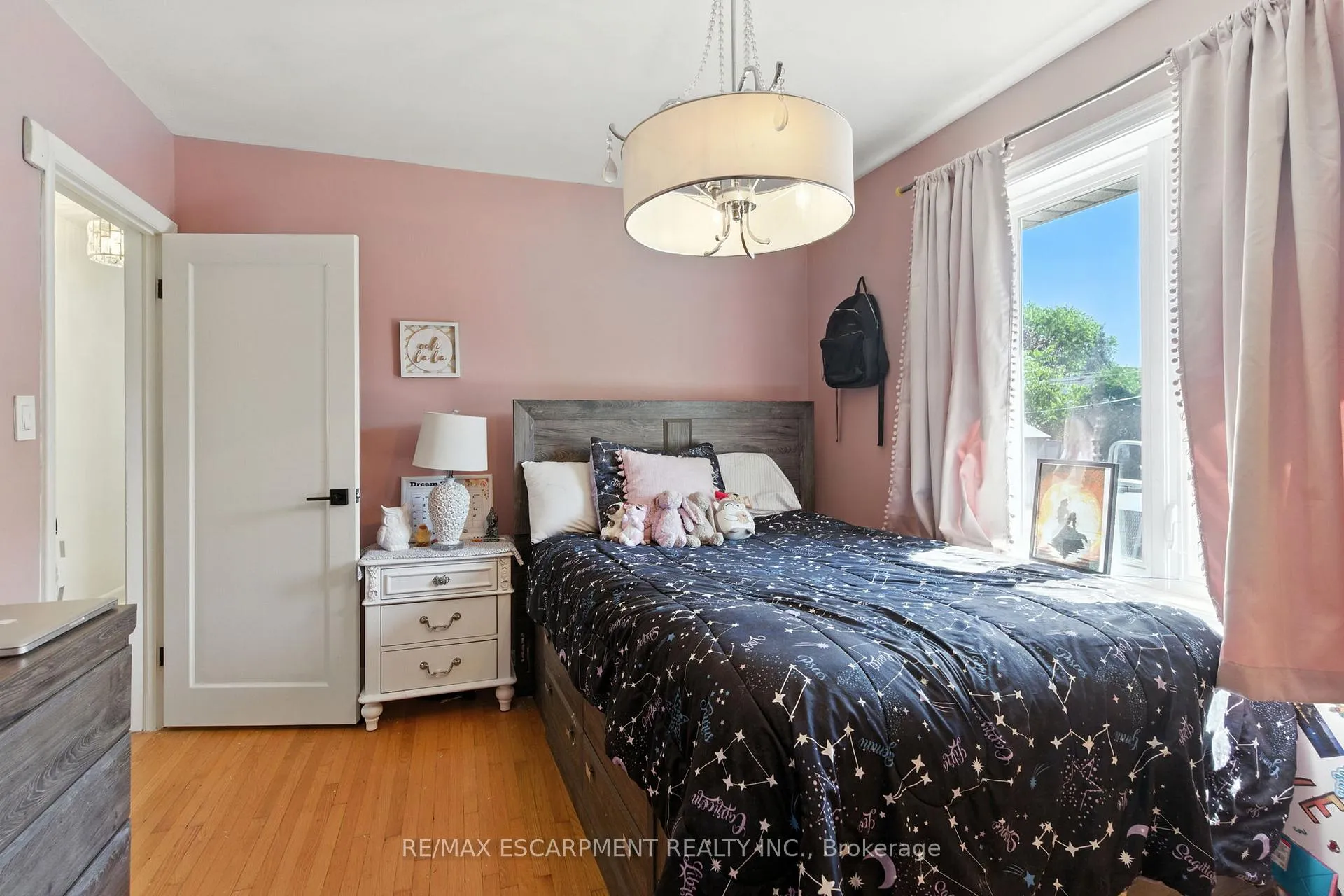 Photo 11 of 2224 Ghent Avenue, Burlington, Brant — HOMEH