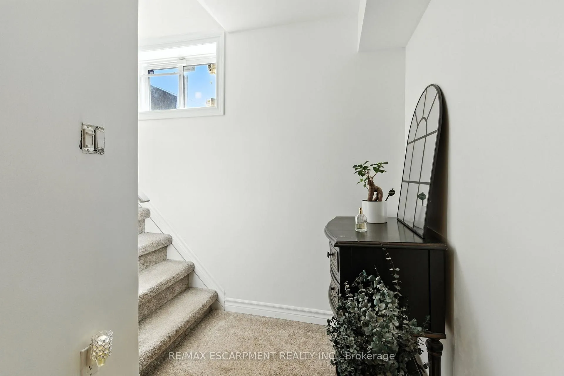 Photo 15 of 2224 Ghent Avenue, Burlington, Brant — HOMEH