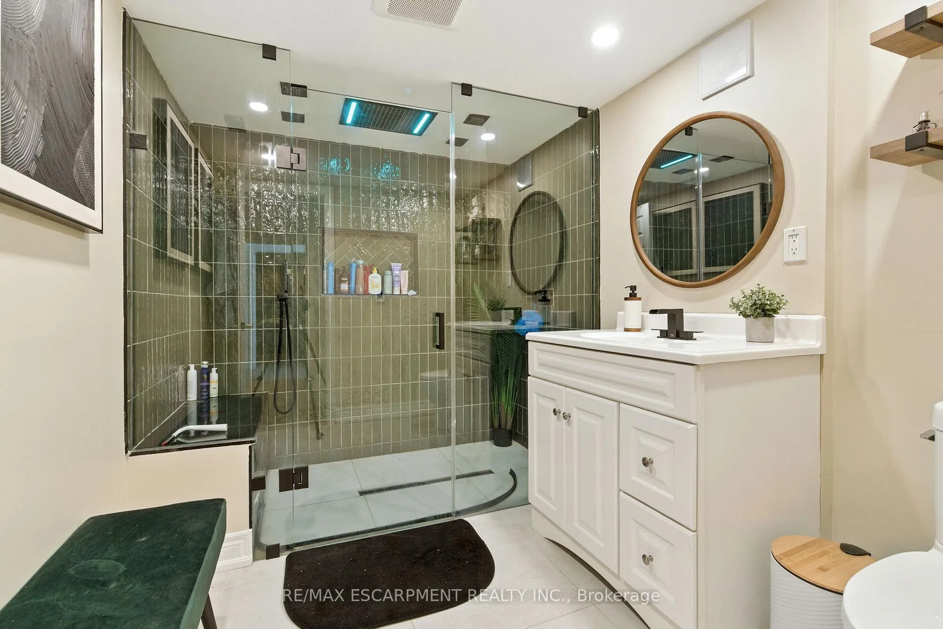 Photo 18 of 2224 Ghent Avenue, Burlington, Brant — HOMEH