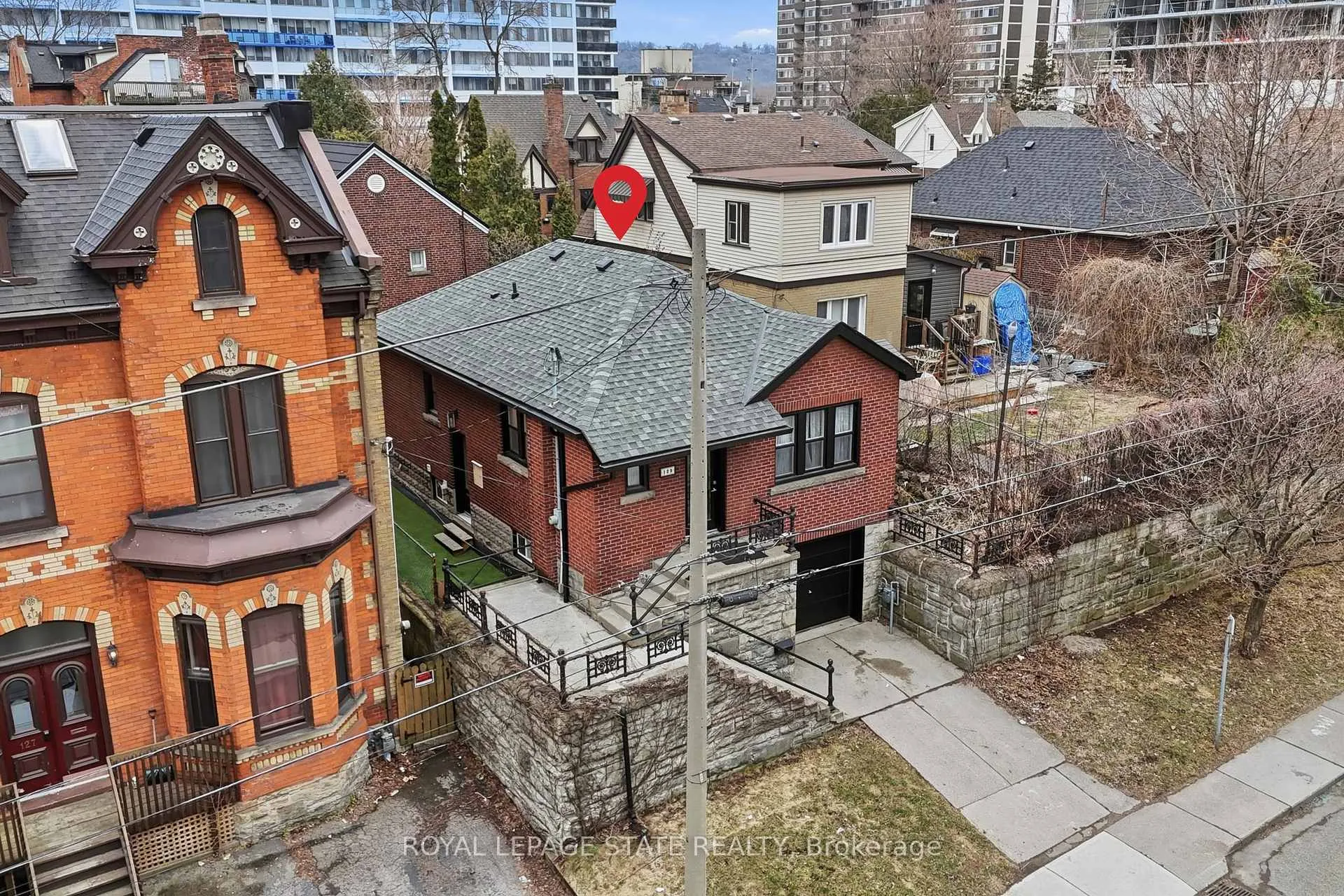 Photo 4 of 129 Jackson Street W, Hamilton, Durand — HOMEH