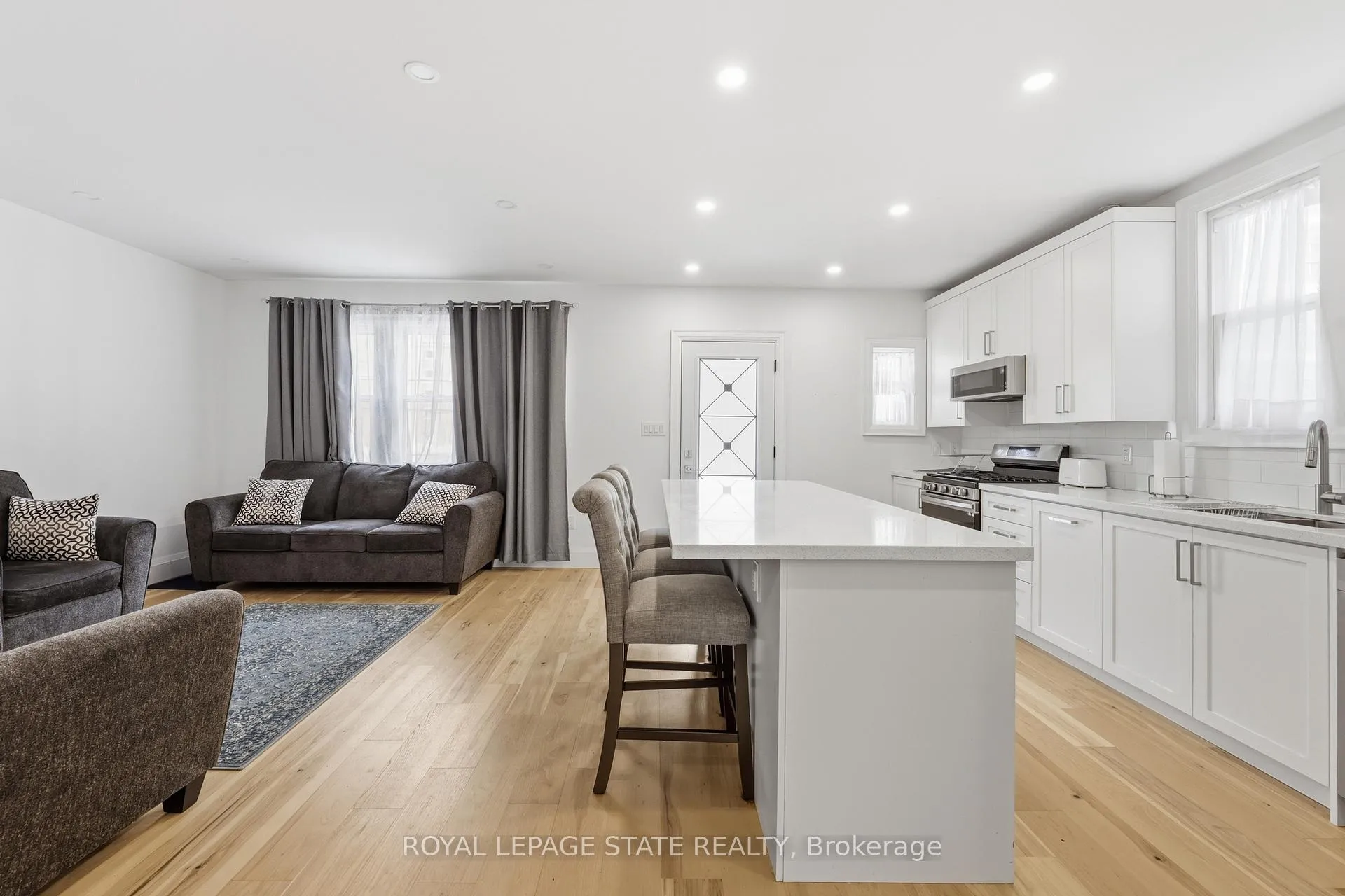 Photo 8 of 129 Jackson Street W, Hamilton, Durand — HOMEH
