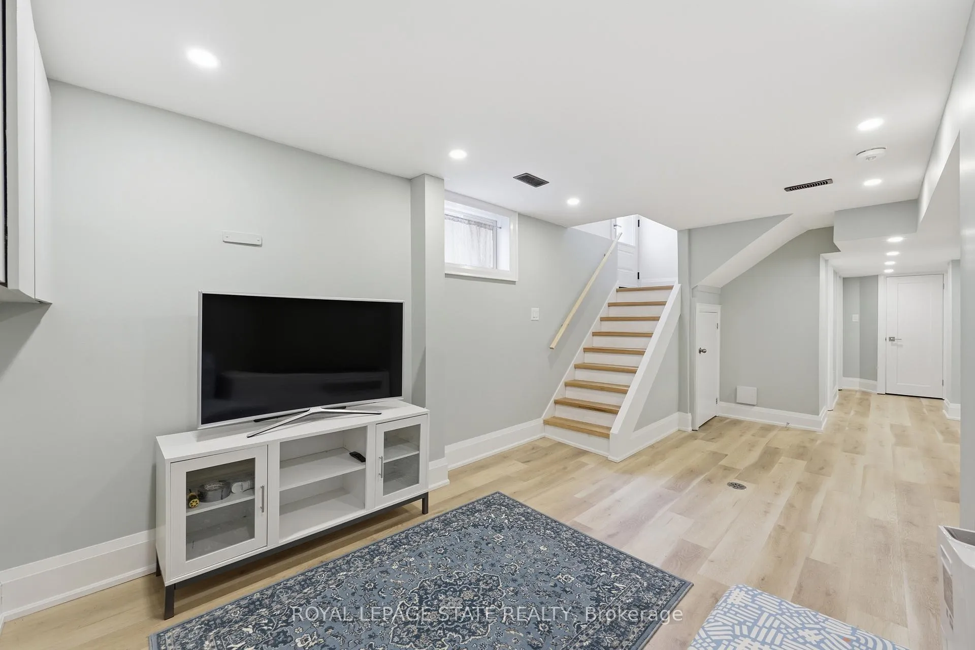 Photo 16 of 129 Jackson Street W, Hamilton, Durand — HOMEH
