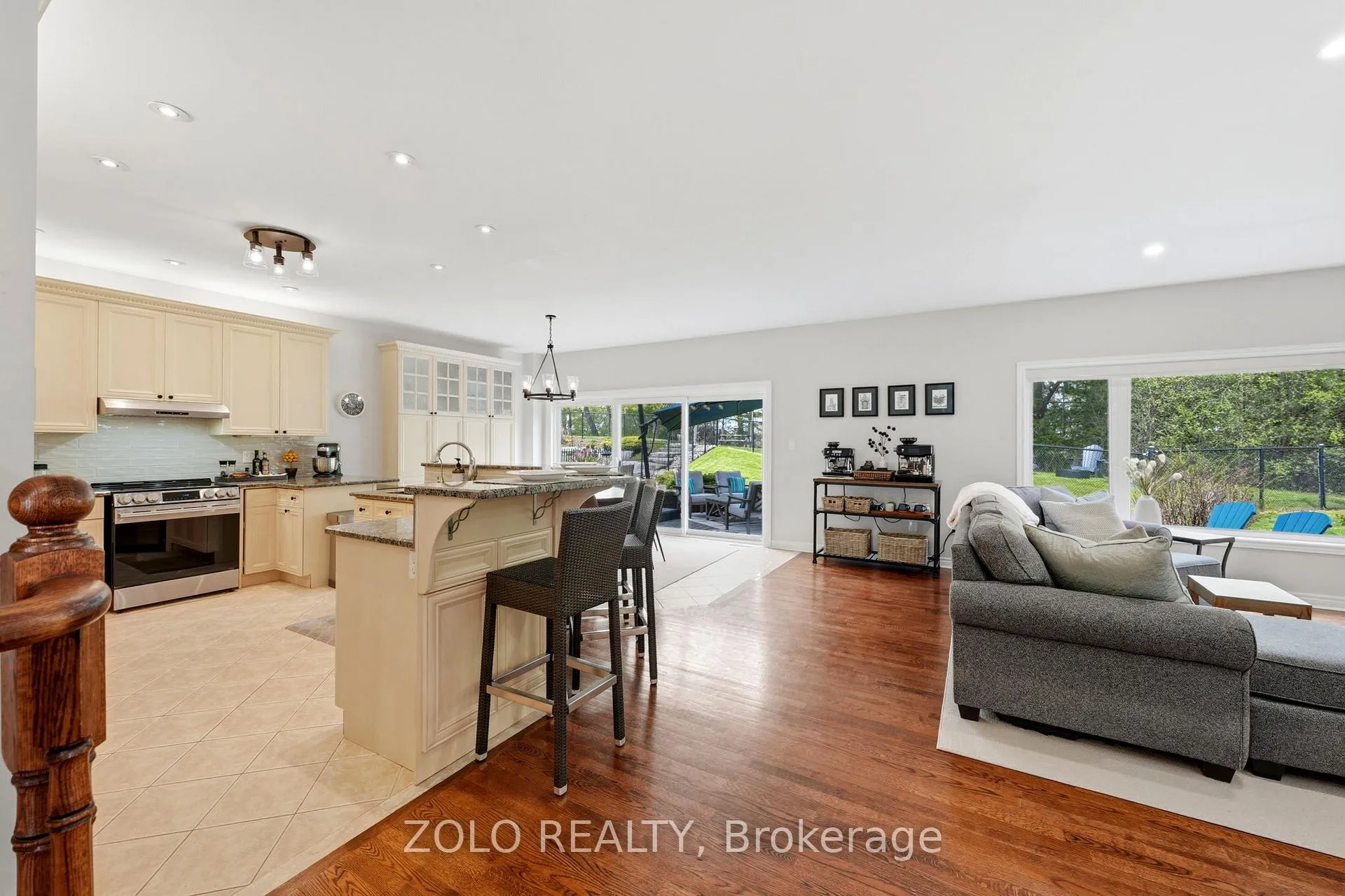Photo 8 of 86 North Ridge Crescent, Halton Hills, Georgetown — HOMEH