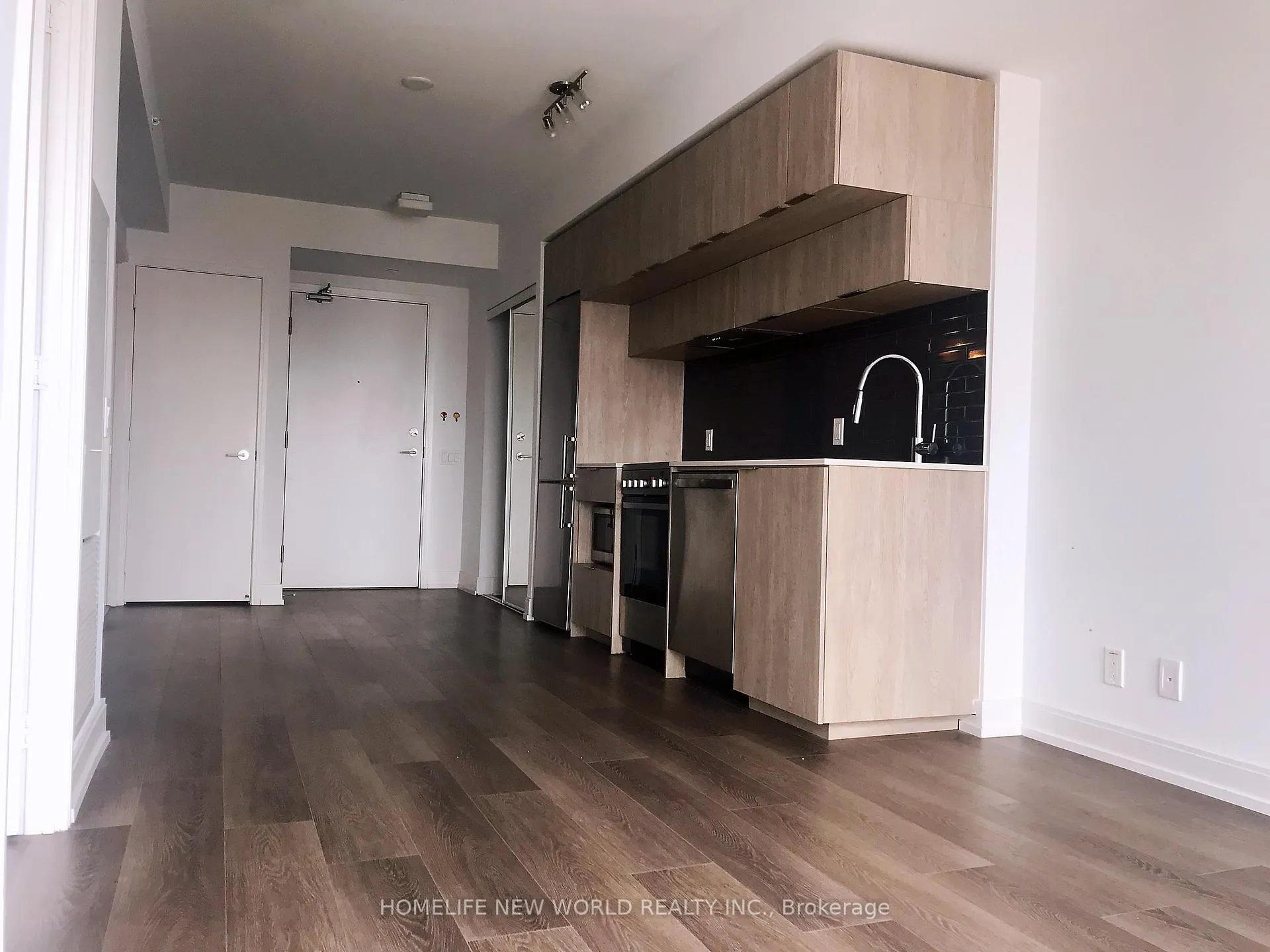 Front of Unit 1806, 181 Dundas Street E