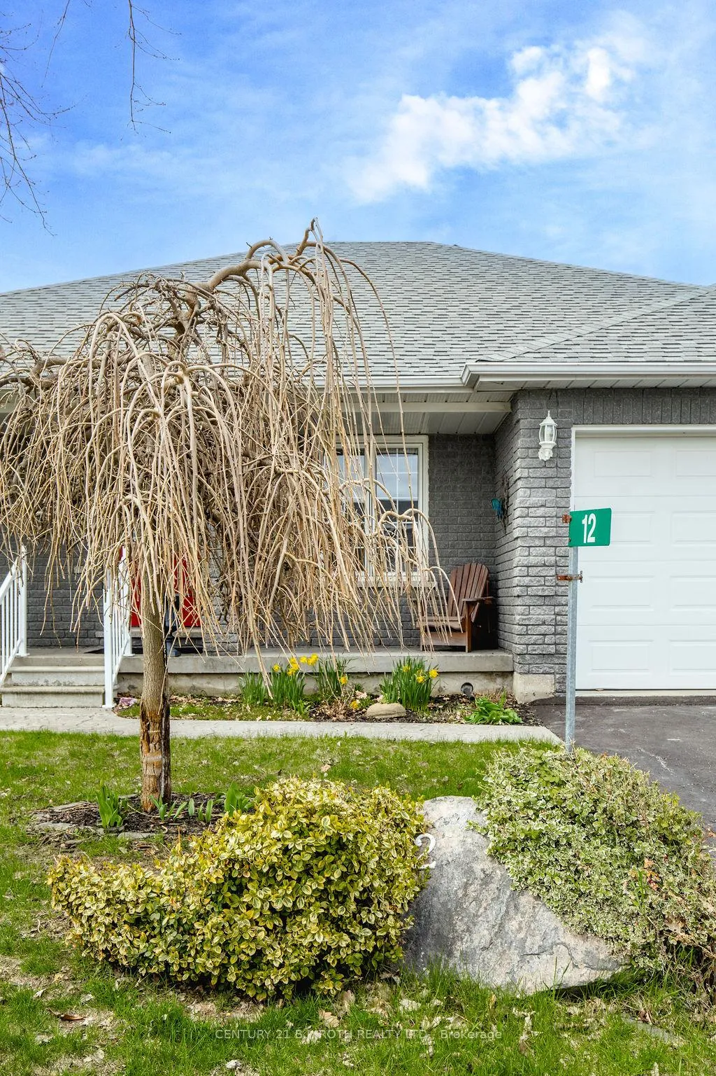 Photo 2 of 12 Graham Street, Springwater, Elmvale — HOMEH