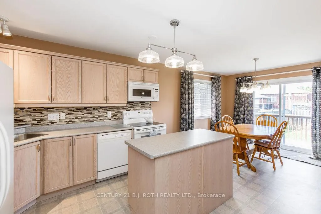 Photo 12 of 12 Graham Street, Springwater, Elmvale — HOMEH