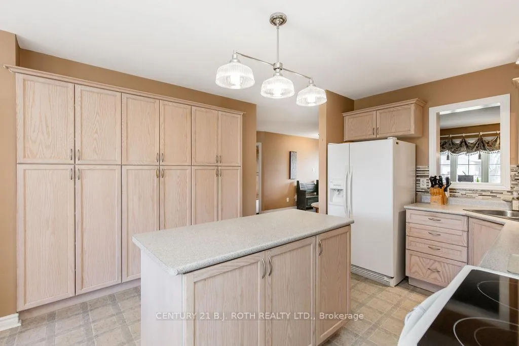 Photo 14 of 12 Graham Street, Springwater, Elmvale — HOMEH