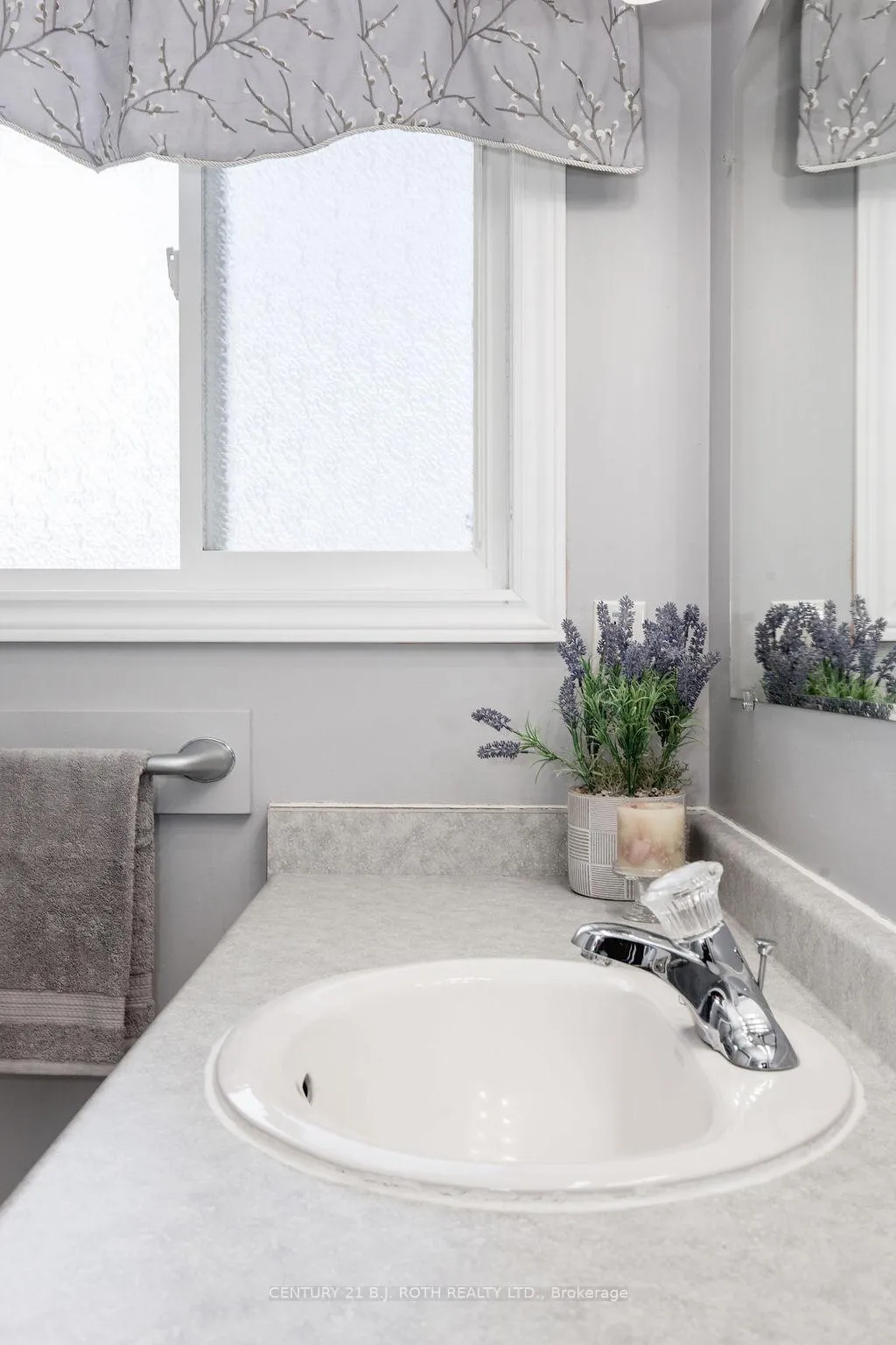 Photo 28 of 12 Graham Street, Springwater, Elmvale — HOMEH