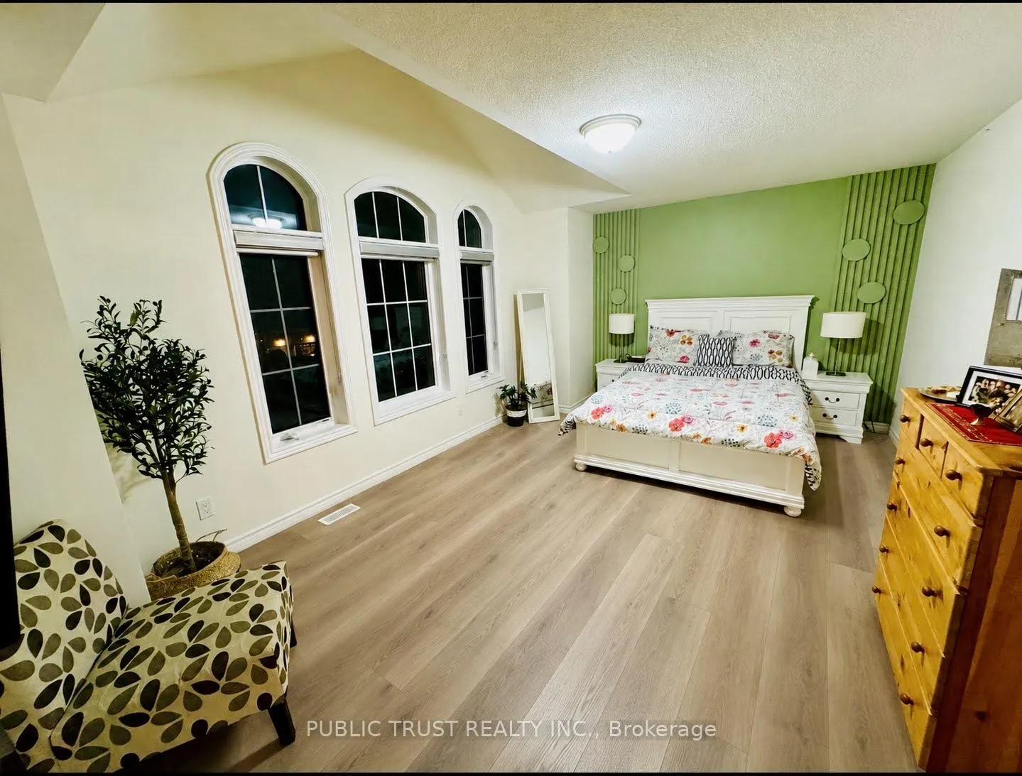 Photo 9 of 1873 Castlepoint Drive, Oshawa, Taunton — HOMEH
