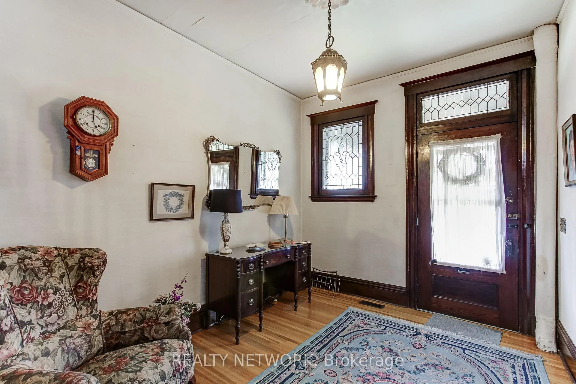Photo 6 of 18 Fairleigh Crescent, Hamilton, St. Clair — HOMEH