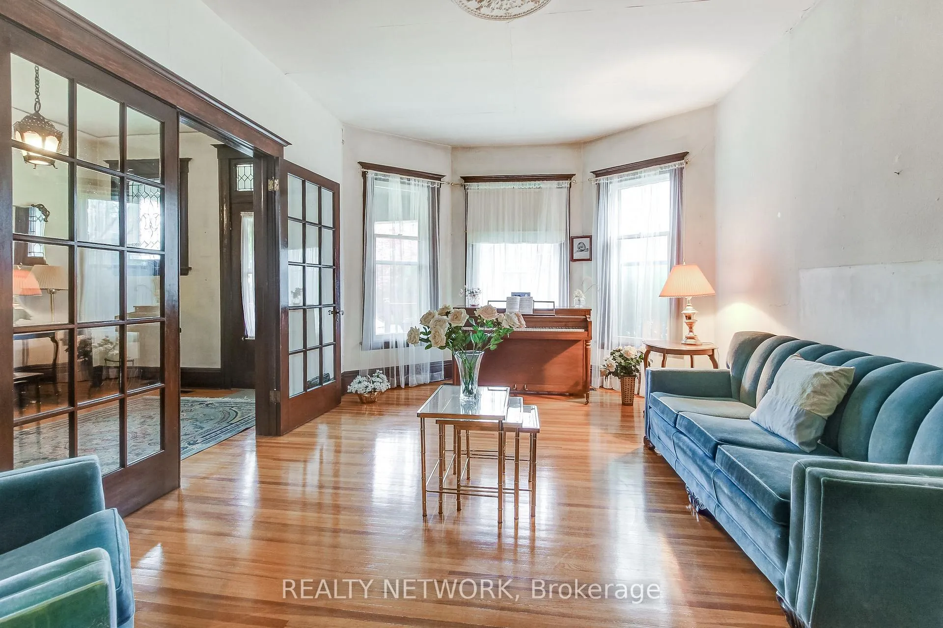 Photo 9 of 18 Fairleigh Crescent, Hamilton, St. Clair — HOMEH