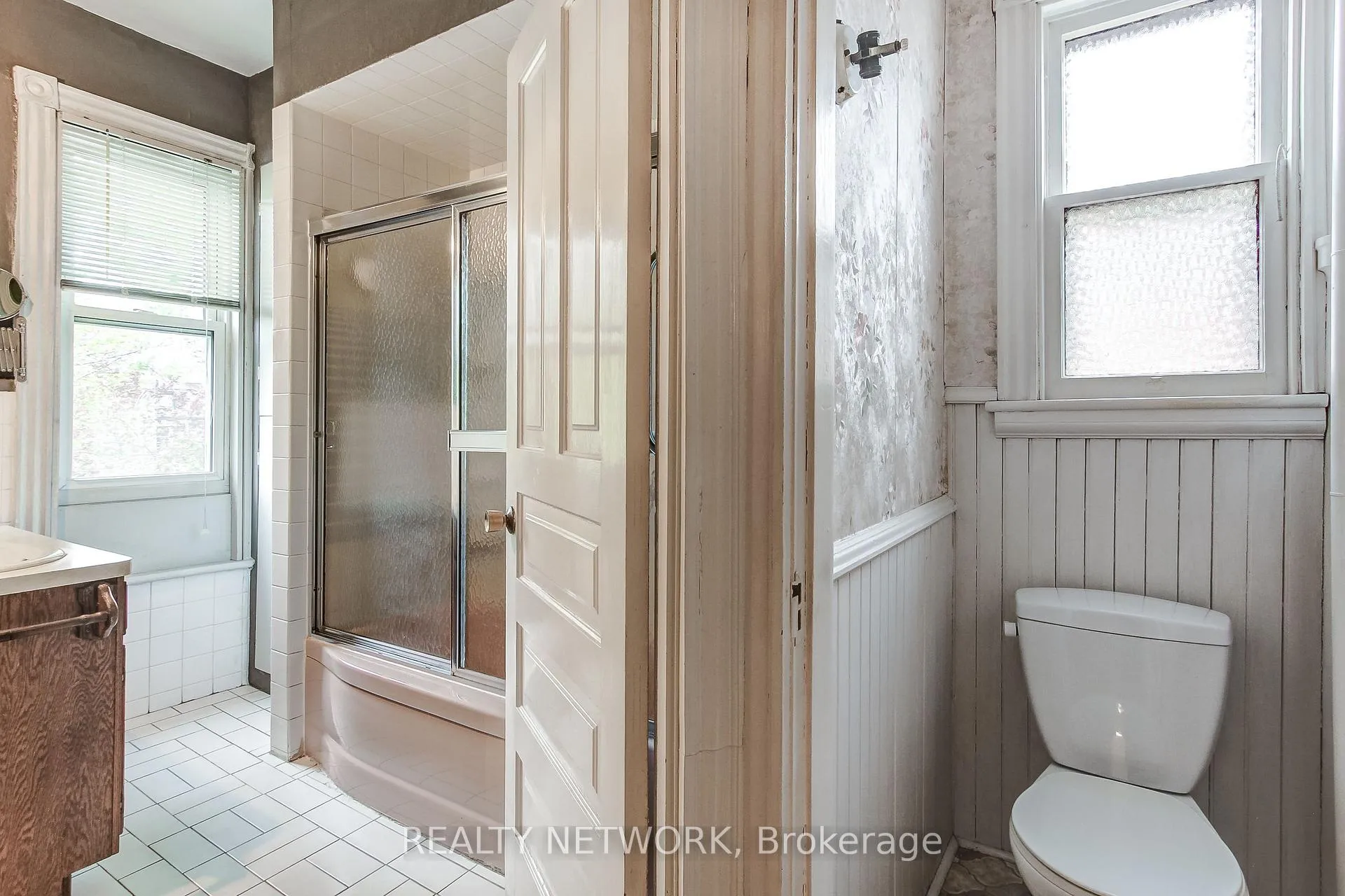 Photo 30 of 18 Fairleigh Crescent, Hamilton, St. Clair — HOMEH