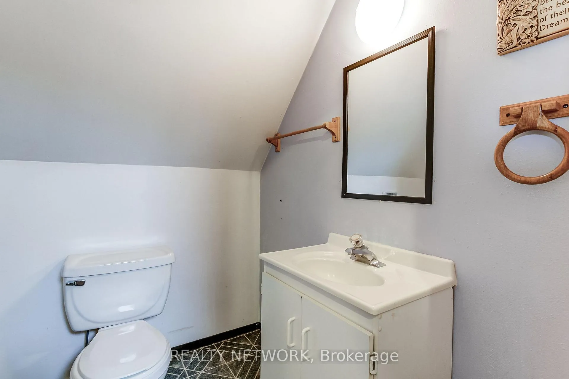 Photo 37 of 18 Fairleigh Crescent, Hamilton, St. Clair — HOMEH