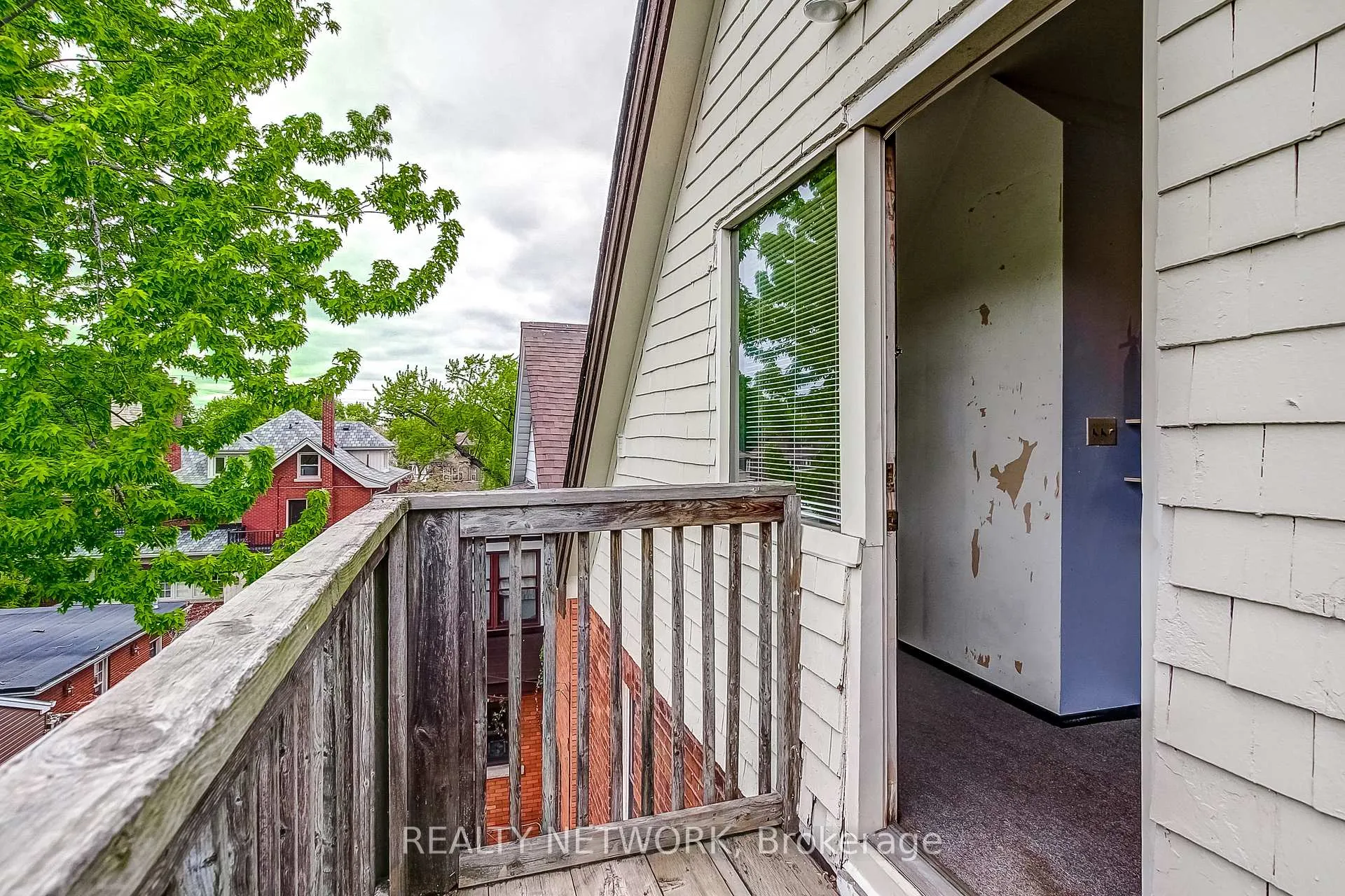 Photo 39 of 18 Fairleigh Crescent, Hamilton, St. Clair — HOMEH
