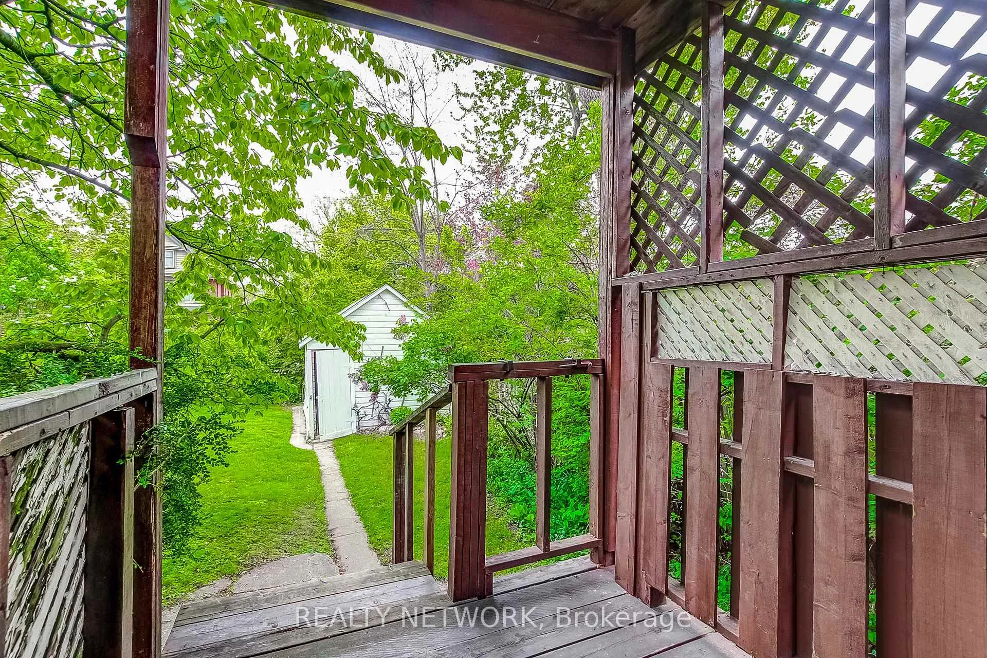 Photo 41 of 18 Fairleigh Crescent, Hamilton, St. Clair — HOMEH