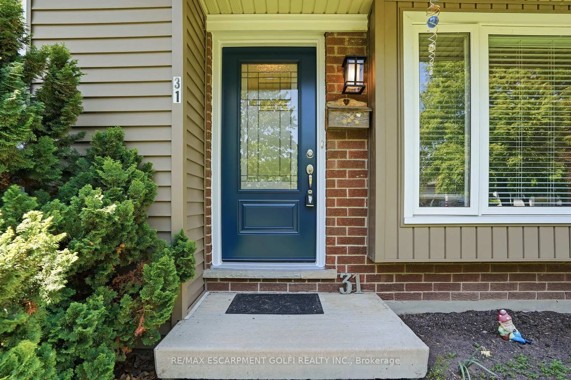 Photo 3 of 31 Willcher Drive, St. Catharines, Lakeshore — HOMEH