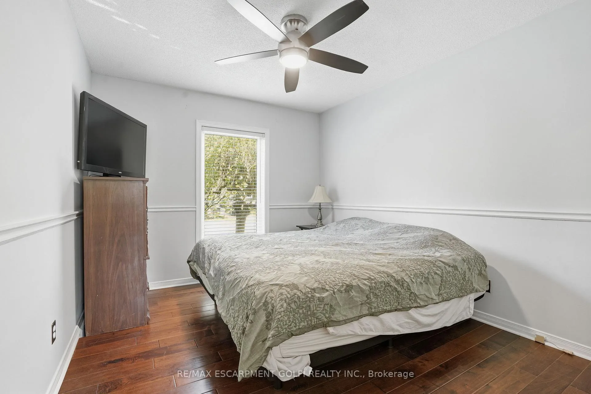 Photo 8 of 31 Willcher Drive, St. Catharines, Lakeshore — HOMEH