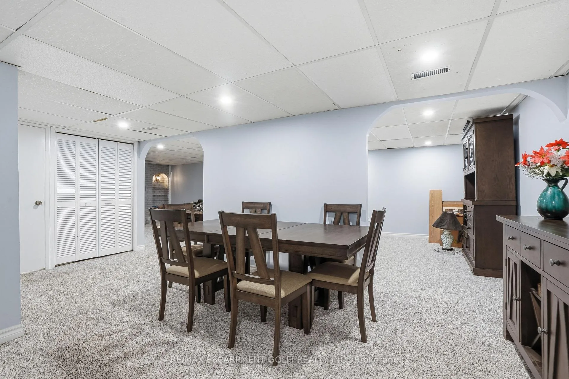 Photo 12 of 31 Willcher Drive, St. Catharines, Lakeshore — HOMEH