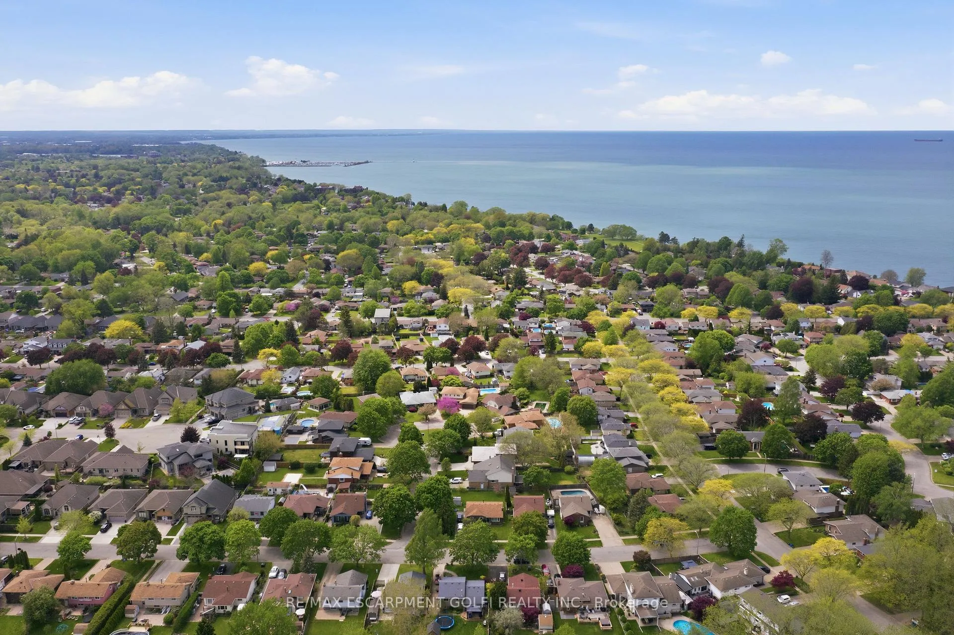Photo 20 of 31 Willcher Drive, St. Catharines, Lakeshore — HOMEH