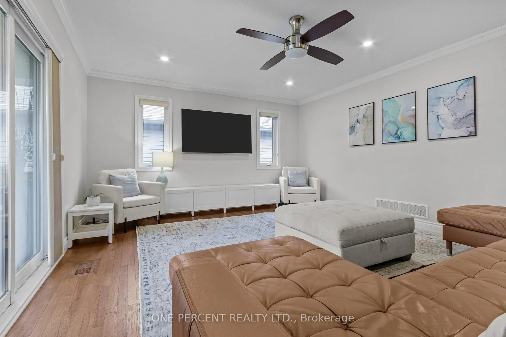 Photo 8 of 135 Islandview Drive, Loyalist, Amherstview — HOMEH