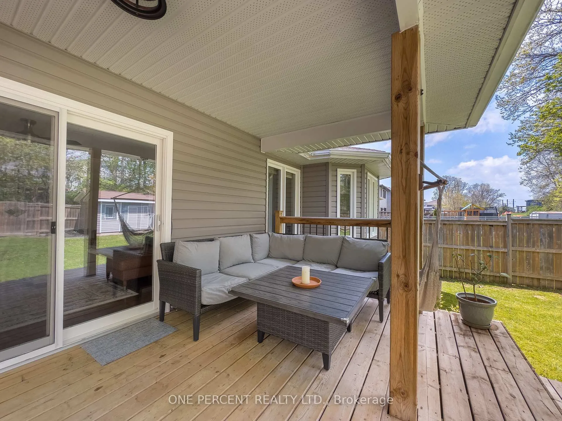 Photo 27 of 135 Islandview Drive, Loyalist, Amherstview — HOMEH