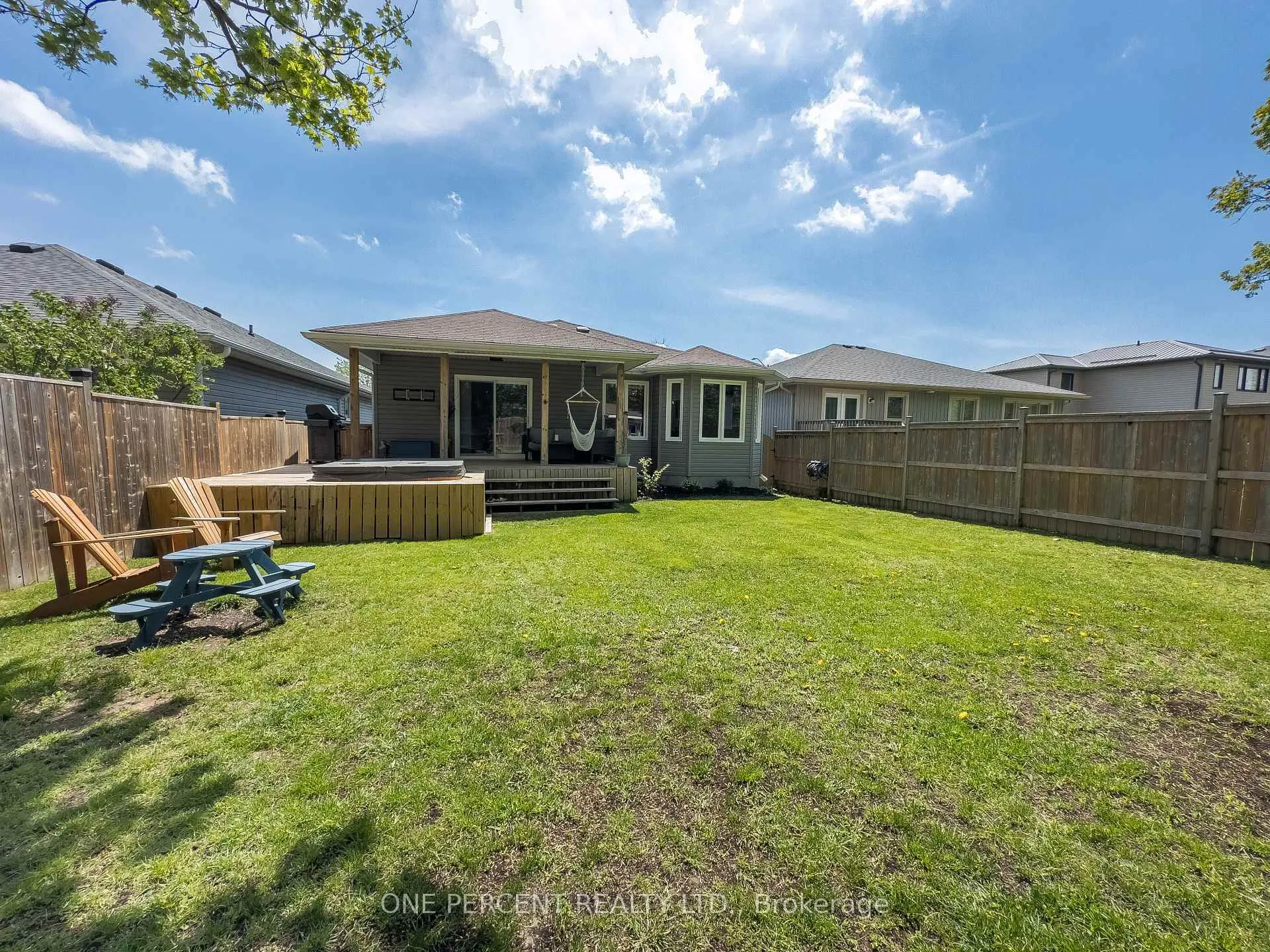Photo 38 of 135 Islandview Drive, Loyalist, Amherstview — HOMEH