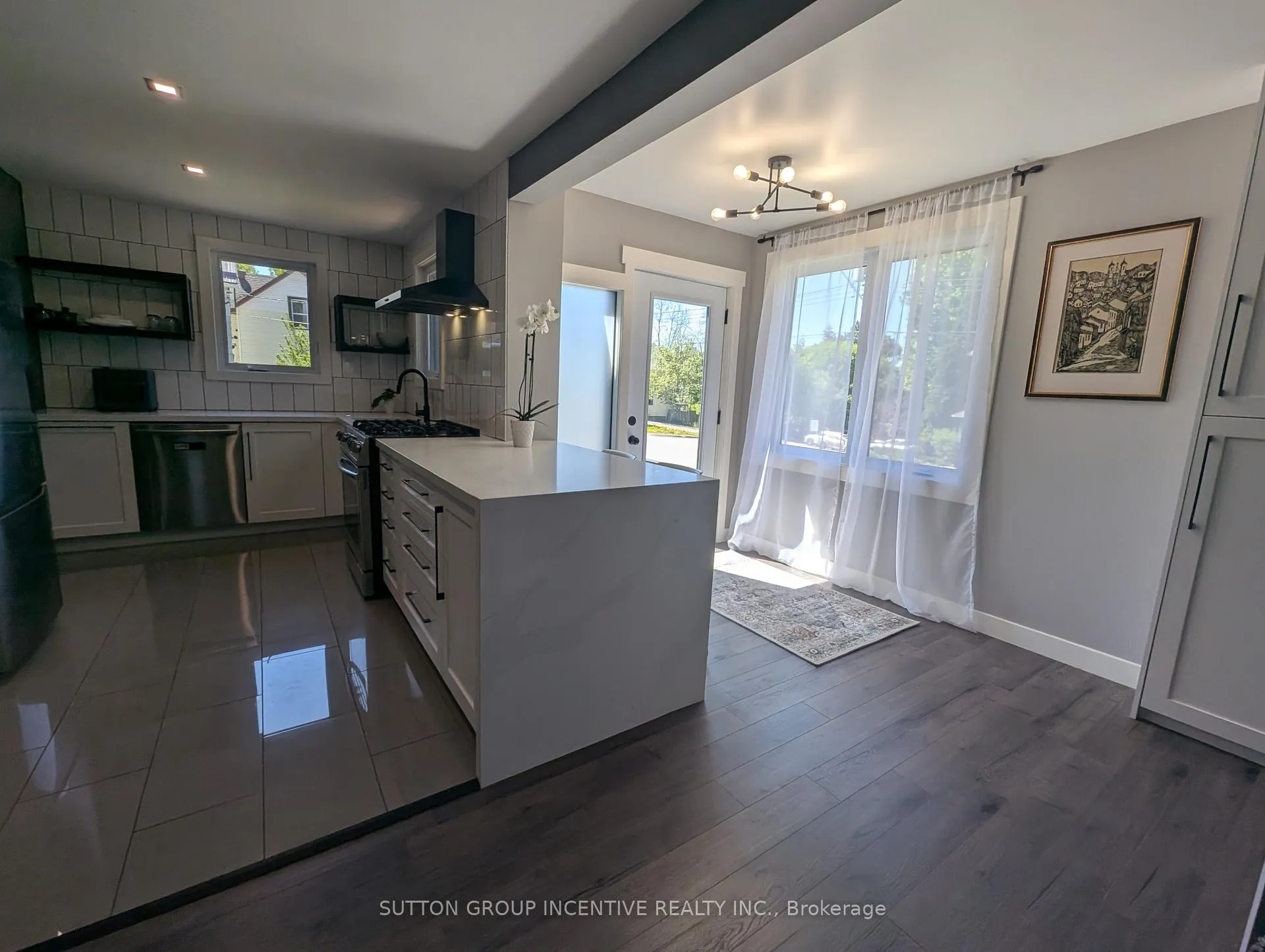 Photo 6 of 295 Queen Street, Midland — HOMEH