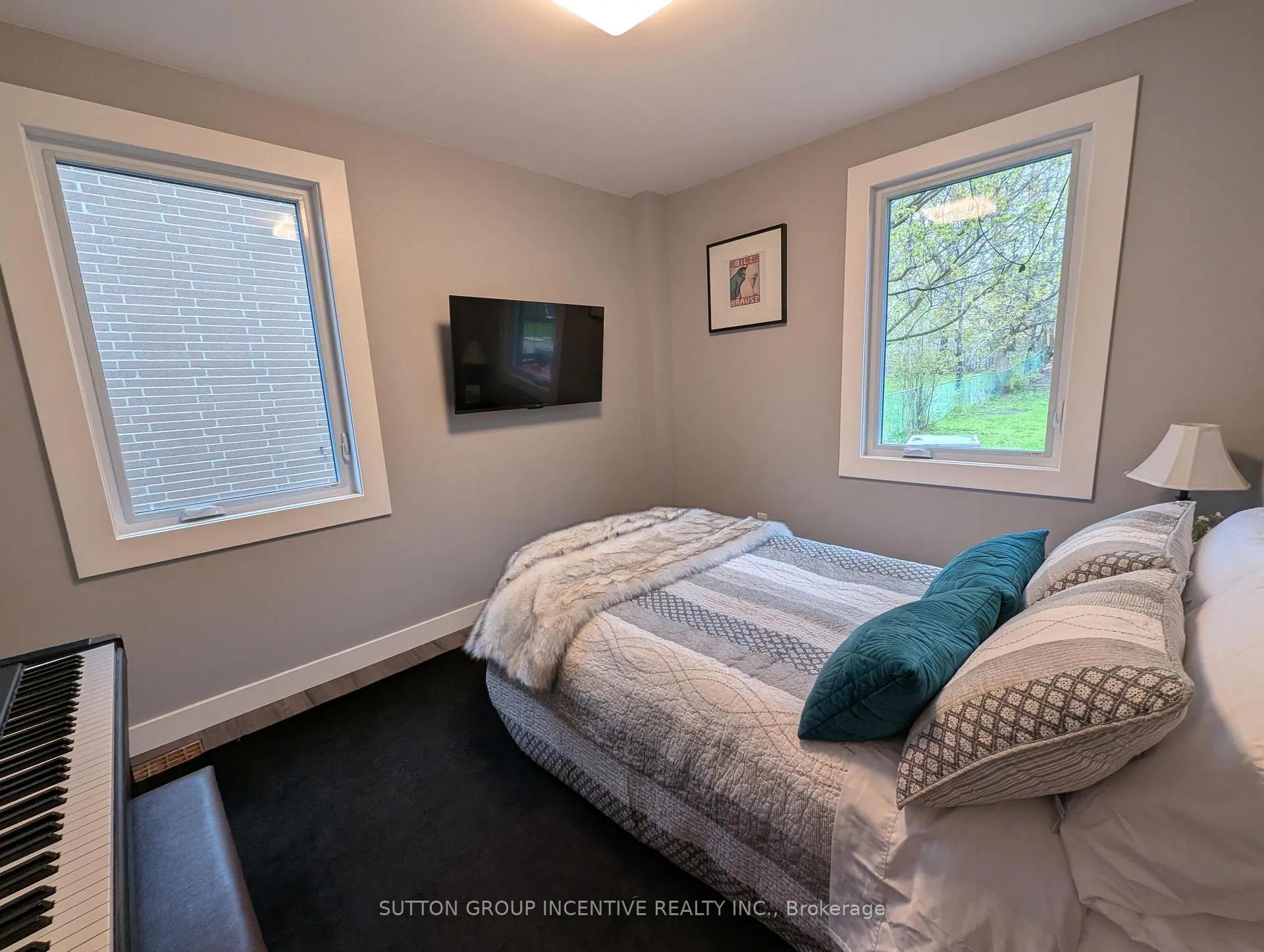 Photo 18 of 295 Queen Street, Midland — HOMEH