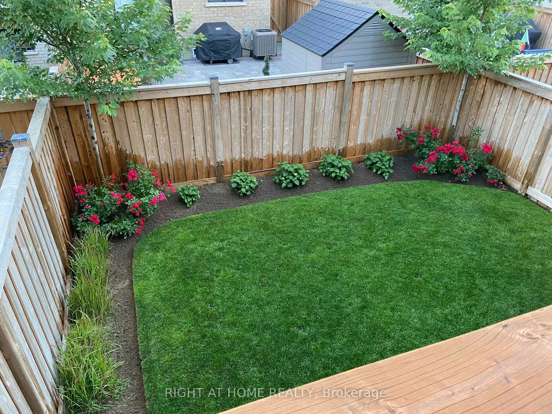 Photo 3 of 214 Cranbrook Crescent, Vaughan, Kleinburg — HOMEH