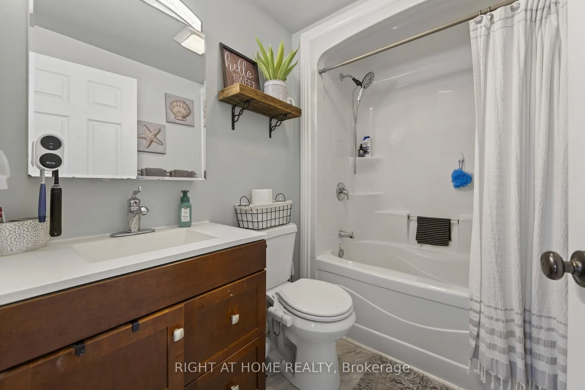 Photo 7 of 313 Mary Street, Orillia — HOMEH