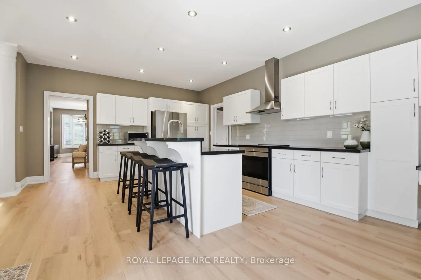 Photo 17 of 35 Buckley Terrace, Pelham, Fonthill — HOMEH