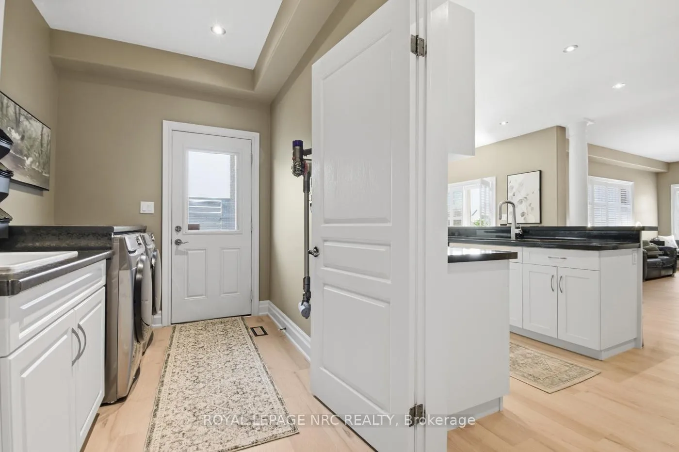 Photo 26 of 35 Buckley Terrace, Pelham, Fonthill — HOMEH