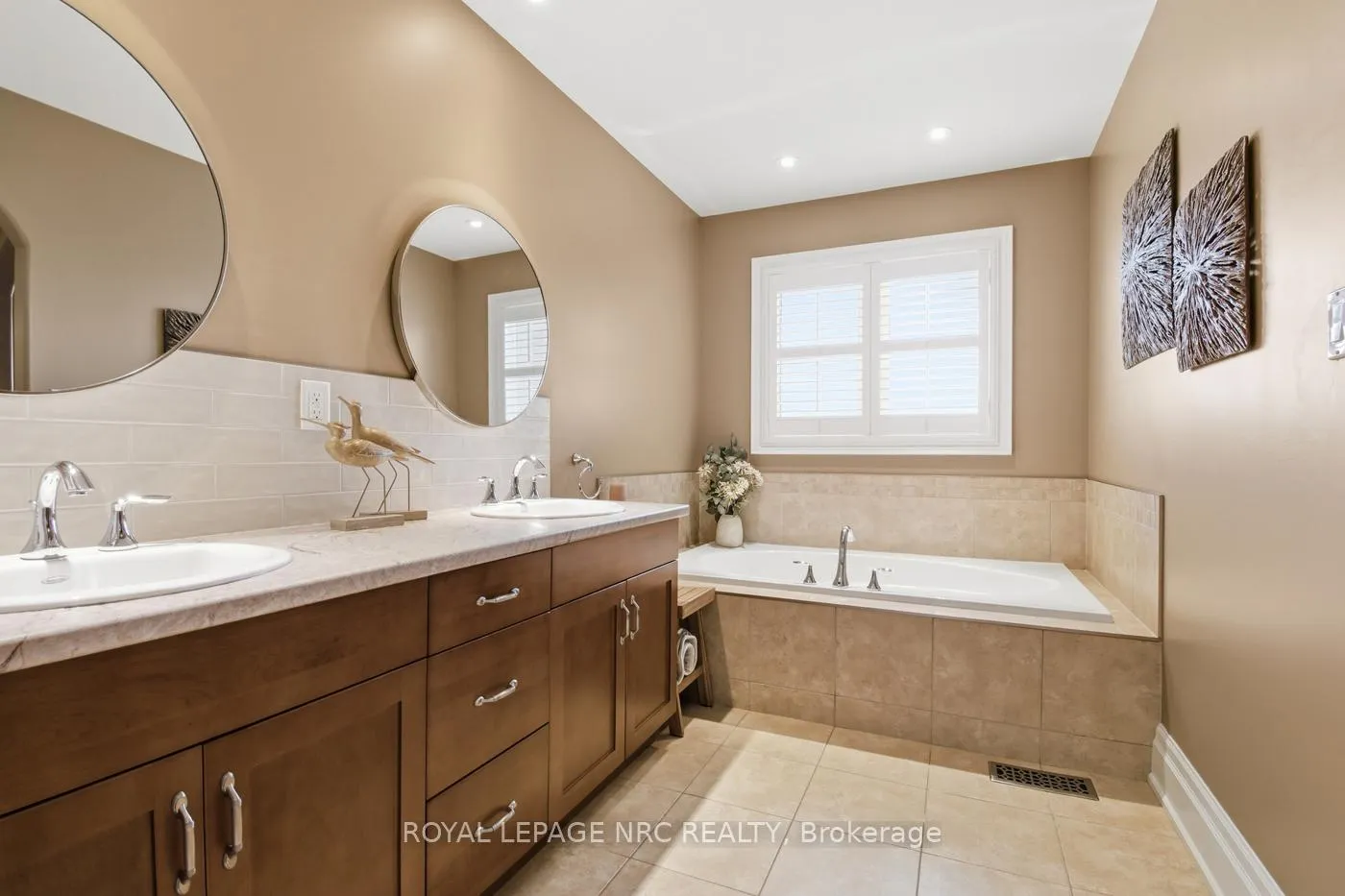 Photo 36 of 35 Buckley Terrace, Pelham, Fonthill — HOMEH