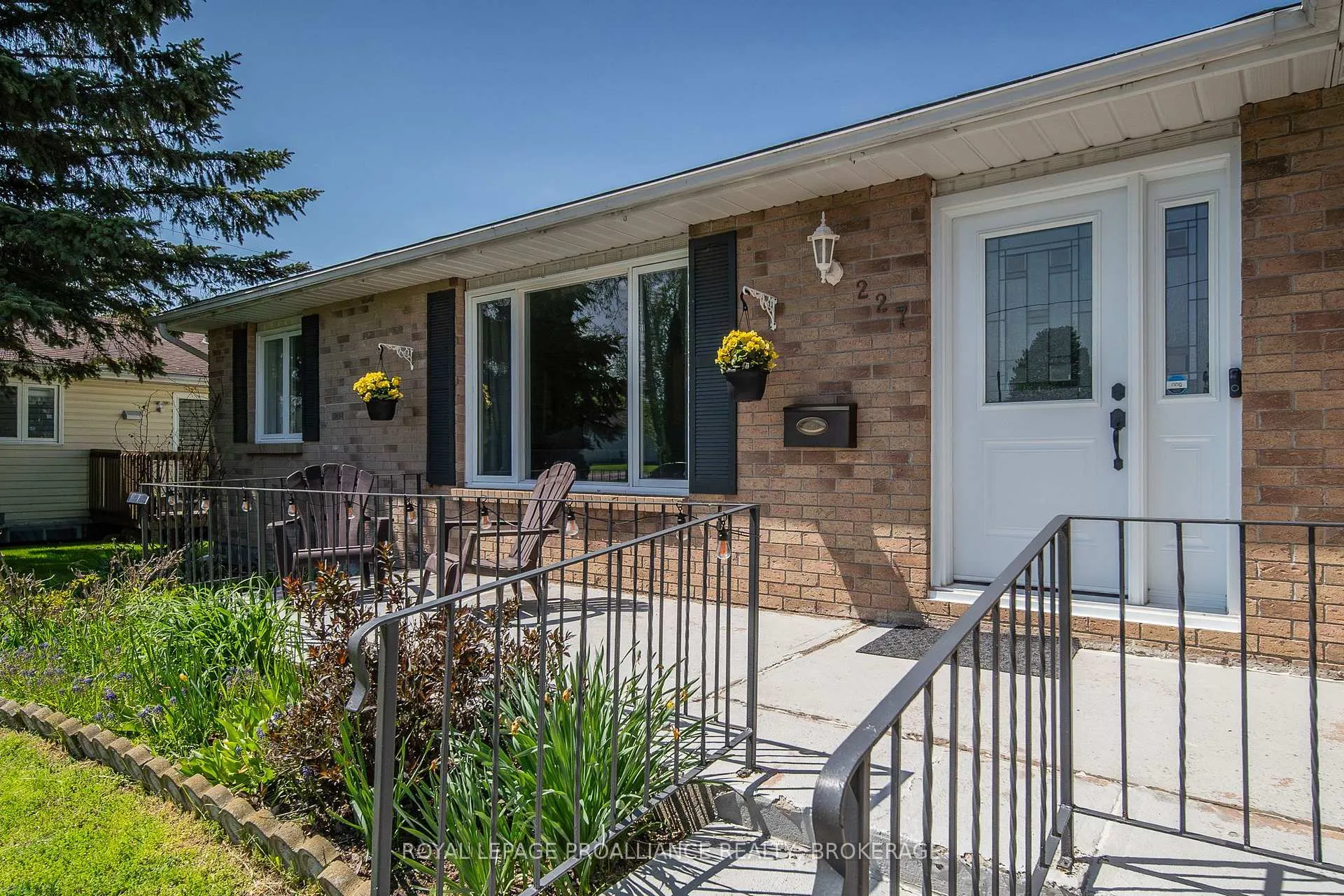 Photo 3 of 227 Cross Street, Deseronto, Deseronto (Town) — HOMEH